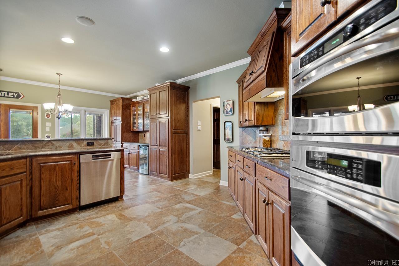 WALNUT POINTE NORTHLAKE SUBDIVIS - Residential