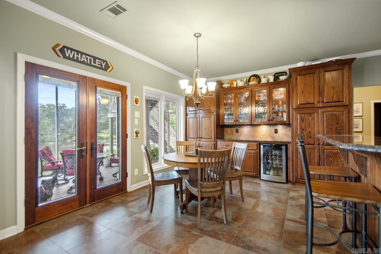 WALNUT POINTE NORTHLAKE SUBDIVIS - Residential