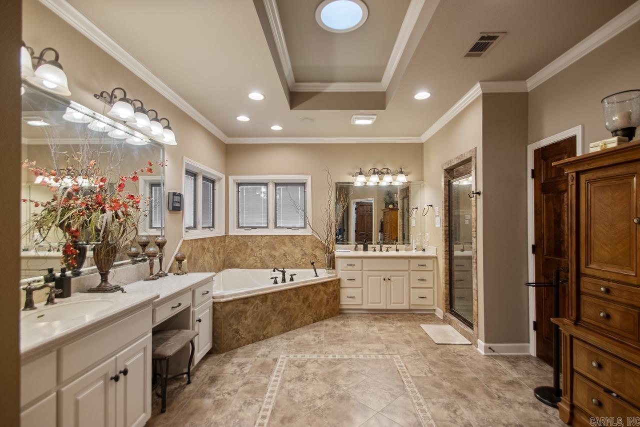 WALNUT POINTE NORTHLAKE SUBDIVIS - Residential