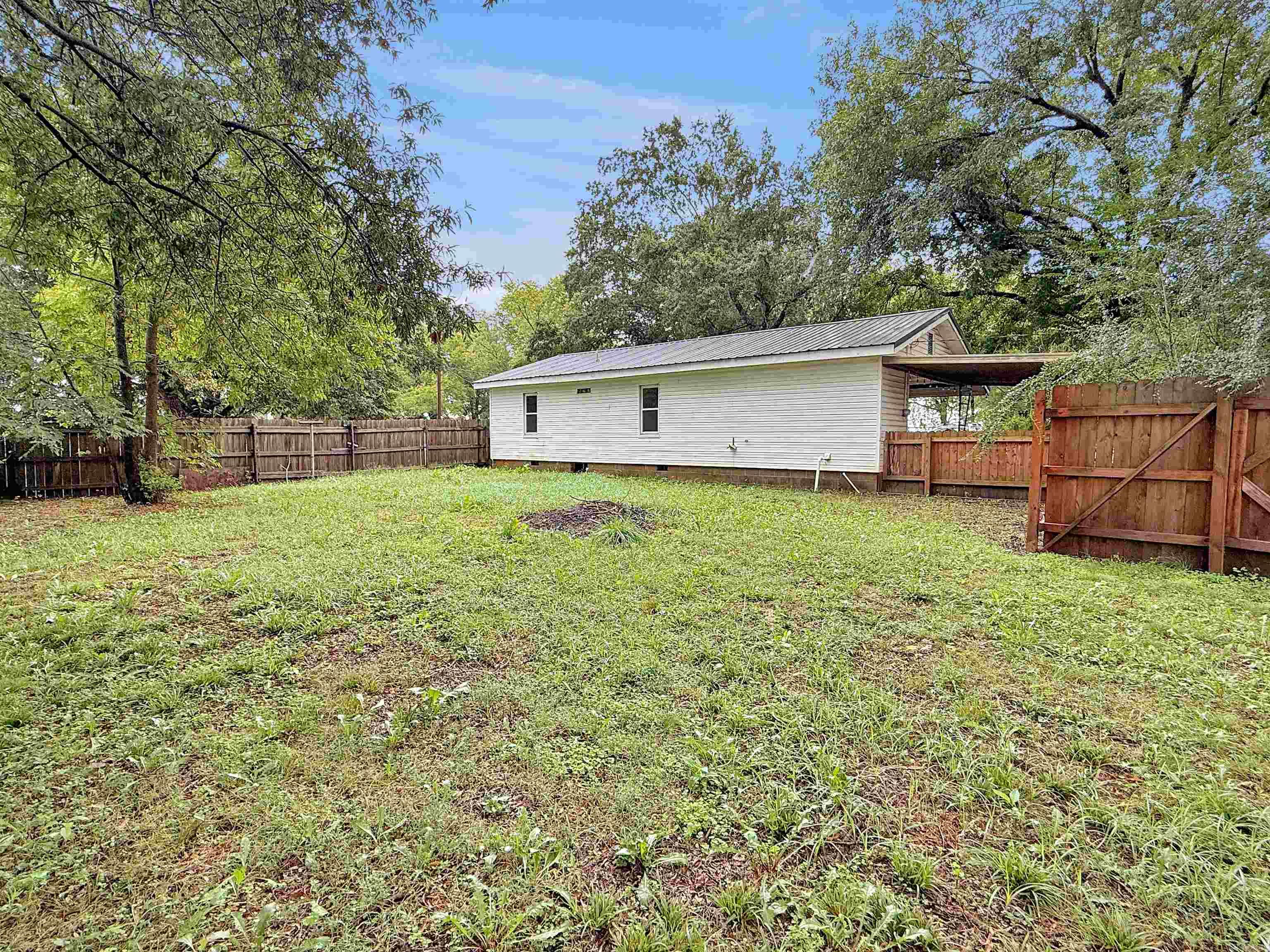 CAULKSVILLE - Residential