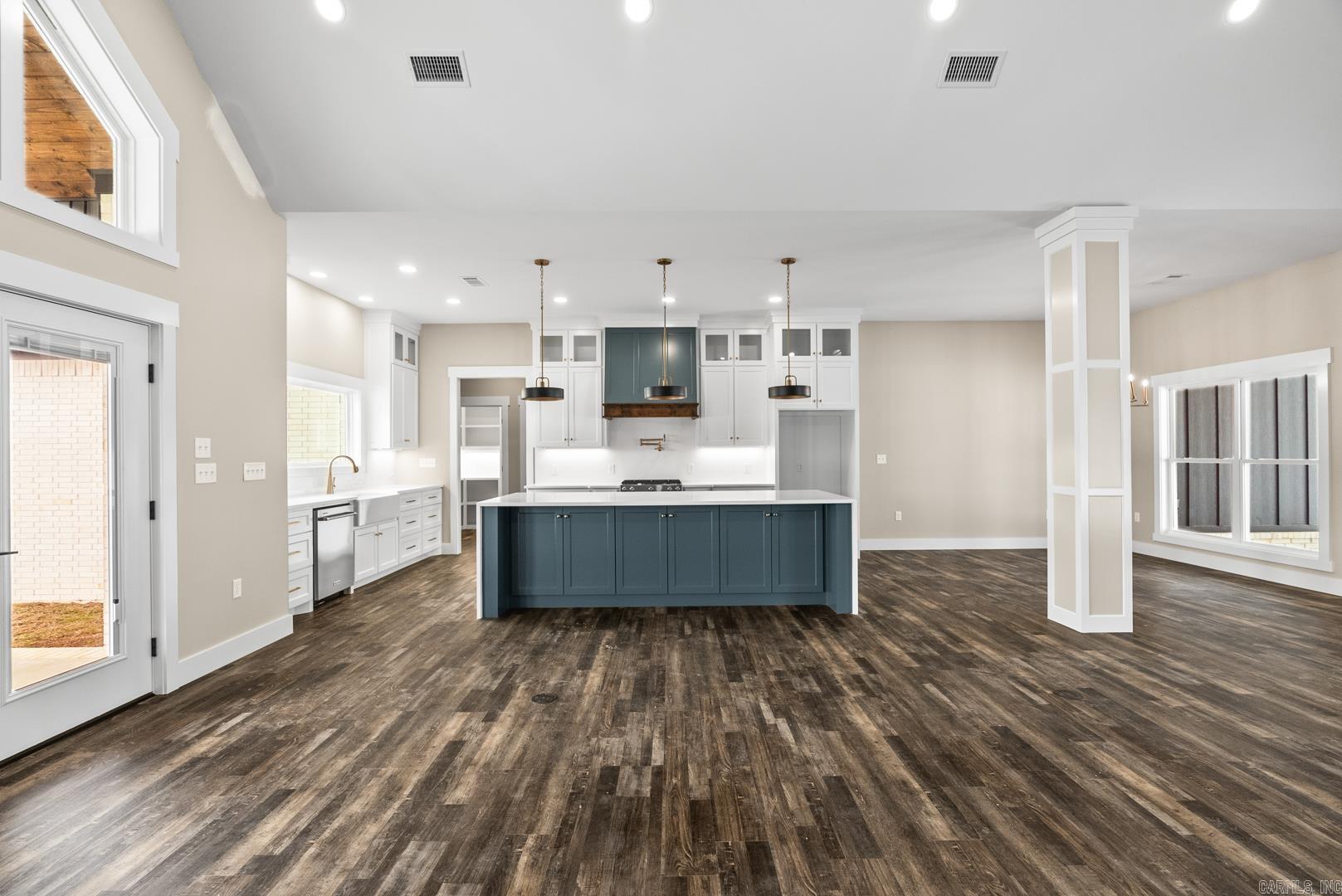 REPUBLICAN VALLEY ESTATES - Residential