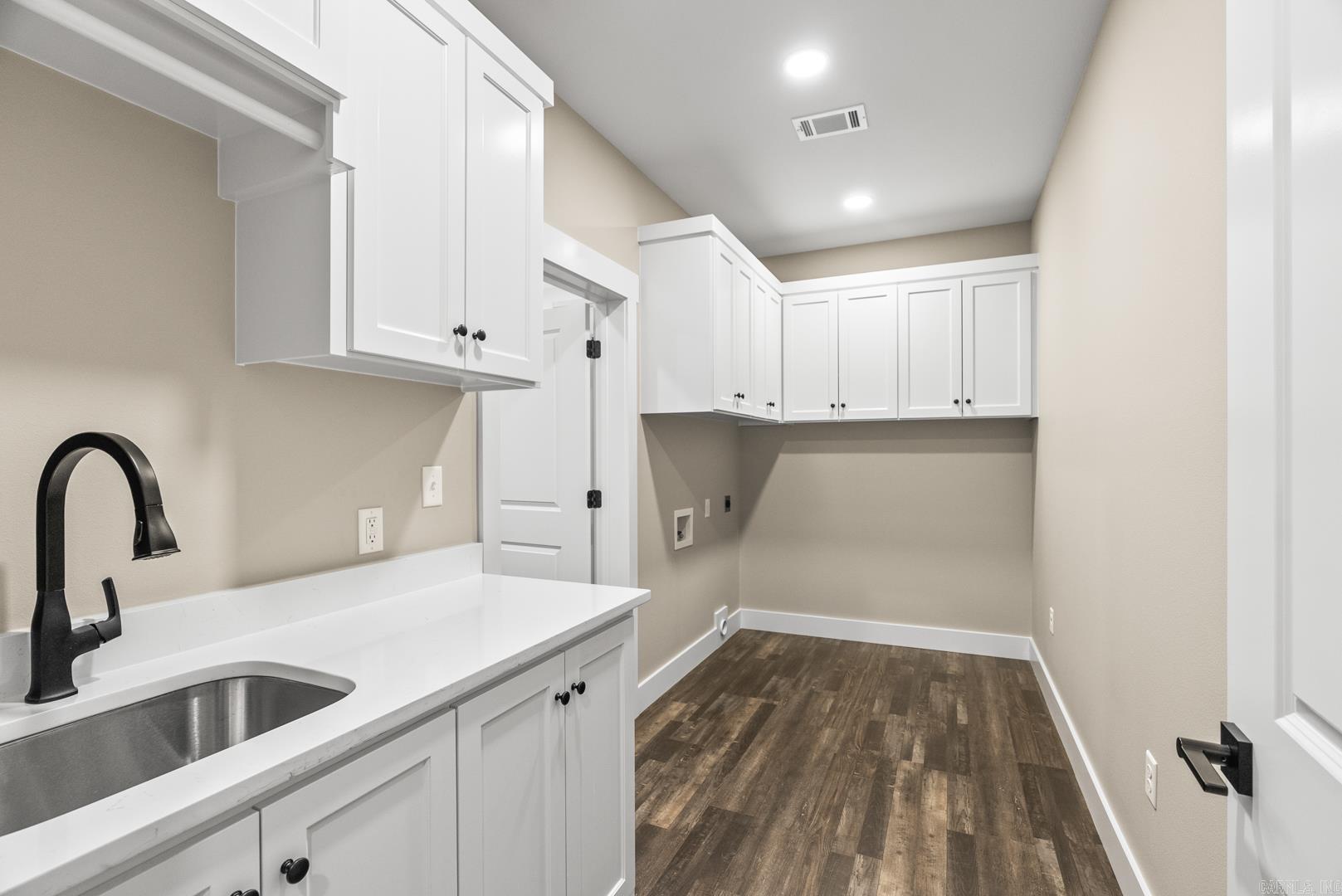 REPUBLICAN VALLEY ESTATES - Residential