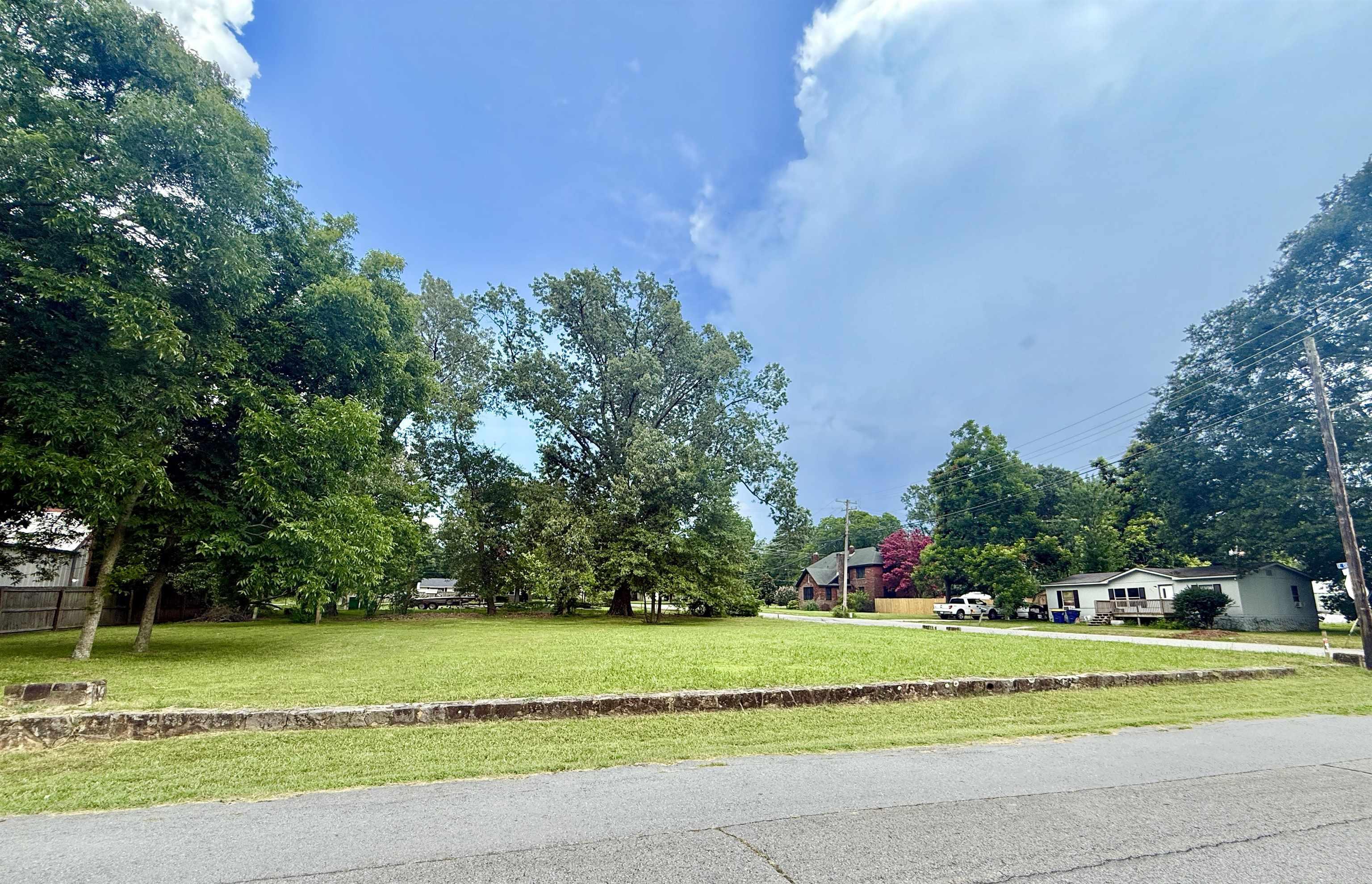 OT Cabot - Commercial Sale