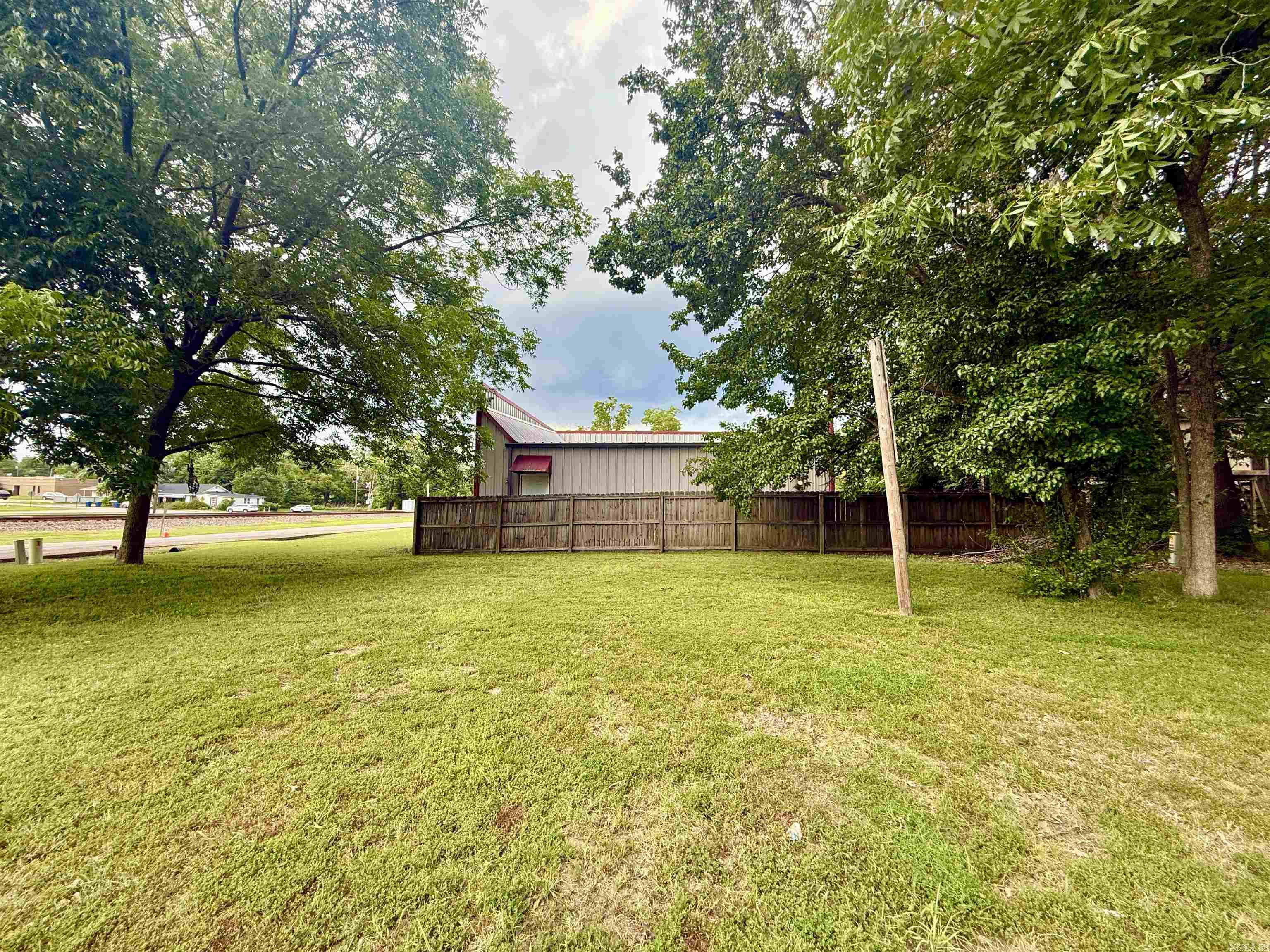 OT Cabot - Commercial Sale