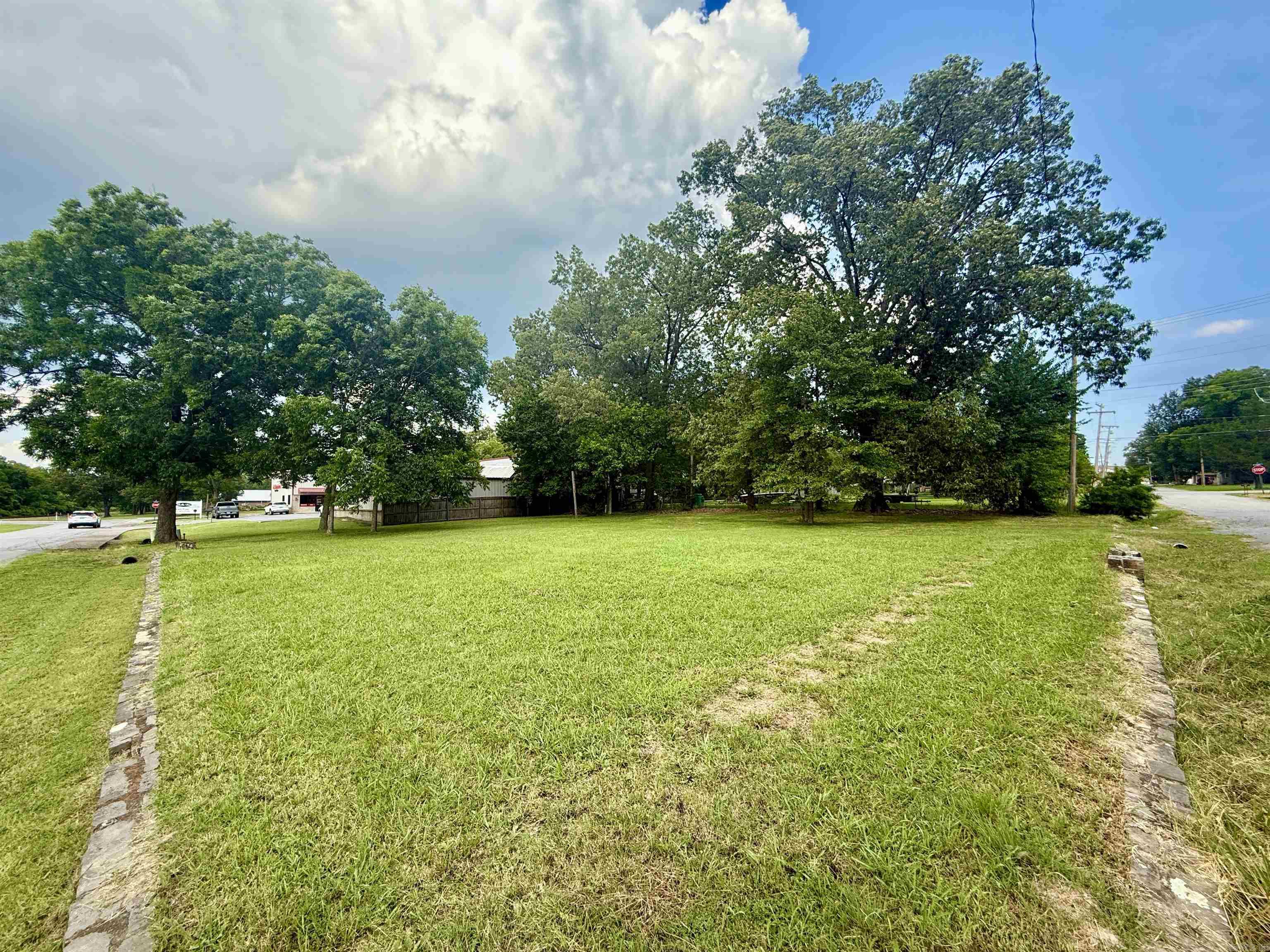 OT Cabot - Commercial Sale