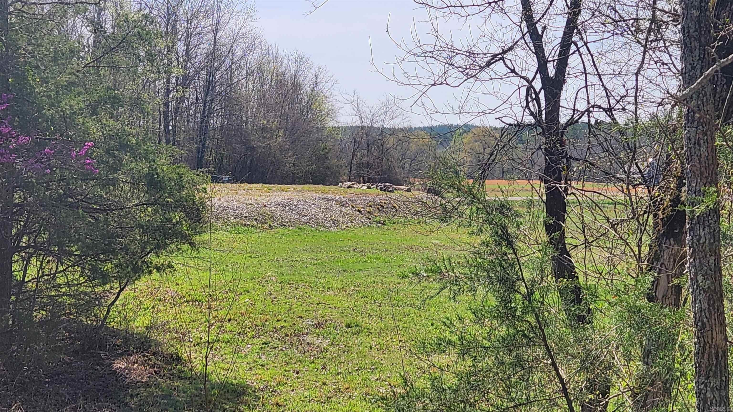 REVAS RETREAT - Land