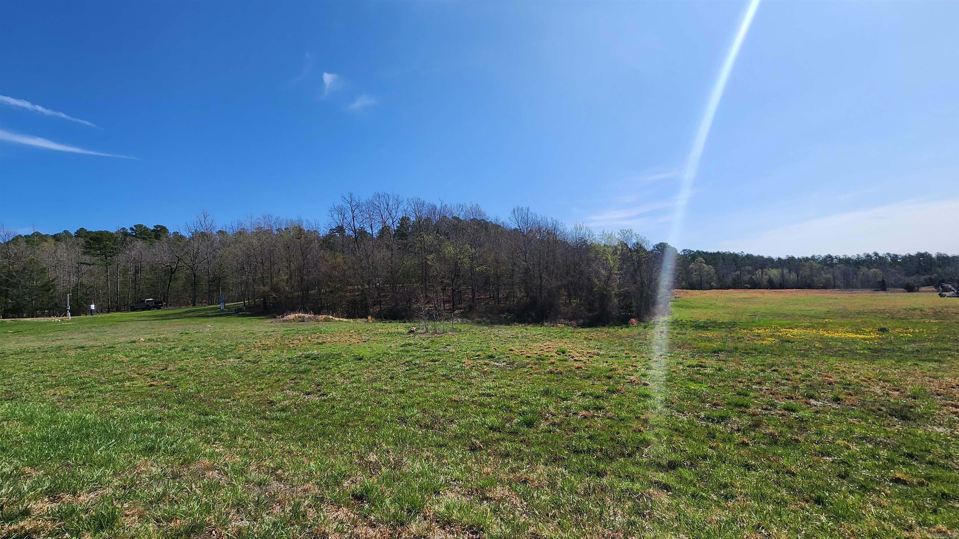 REVAS RETREAT - Land