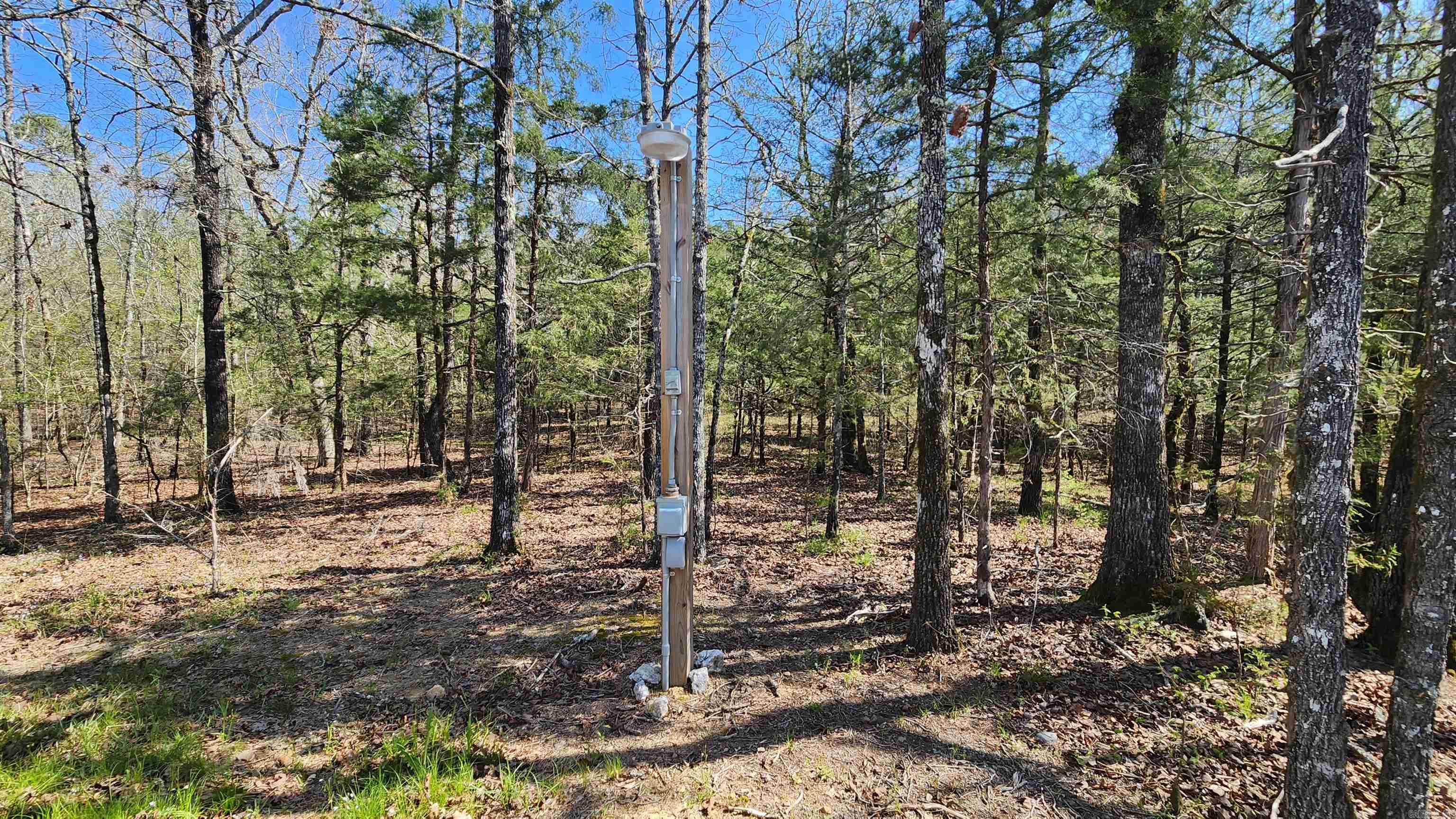 REVAS RETREAT - Land