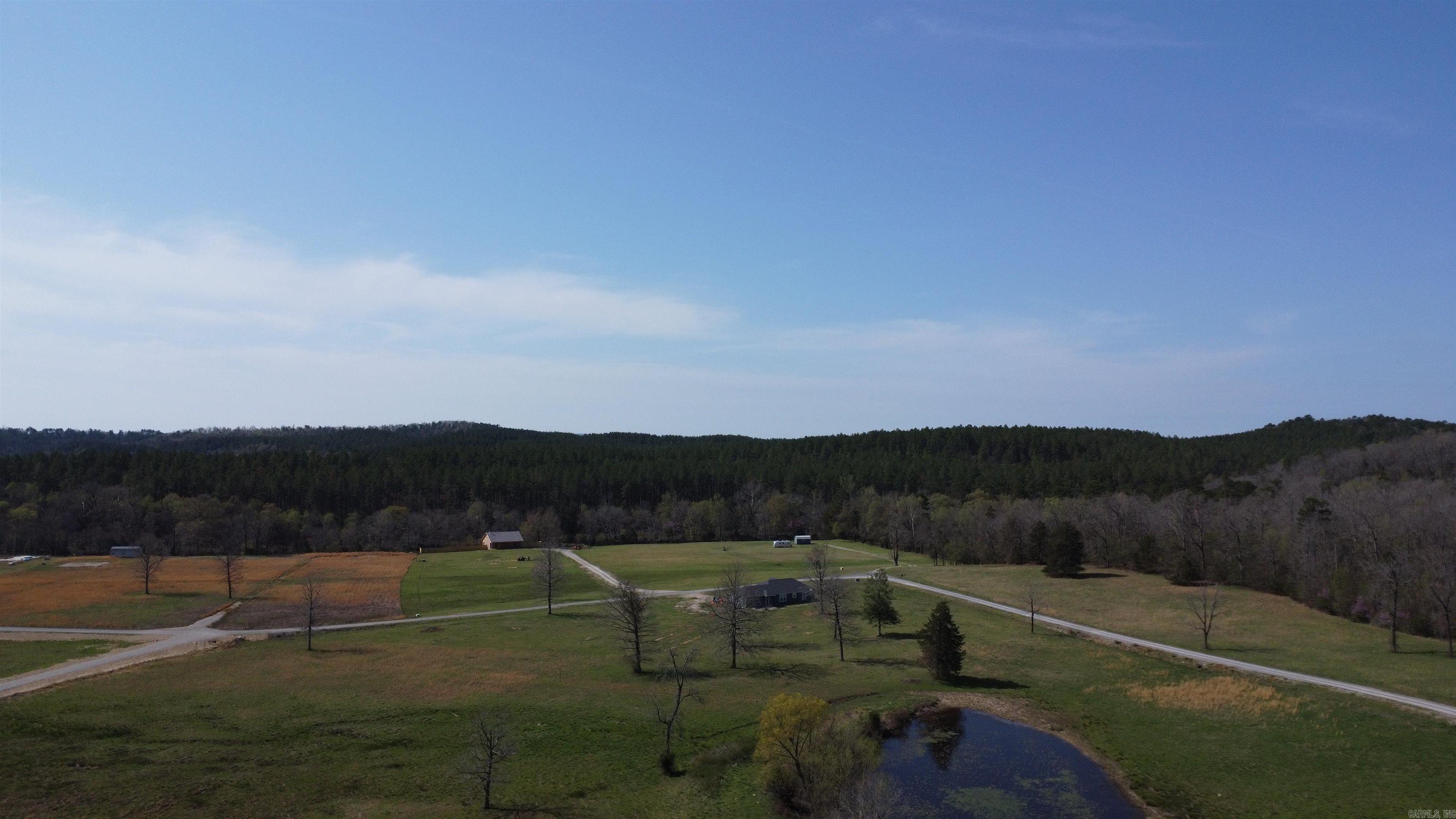 REVAS RETREAT - Land