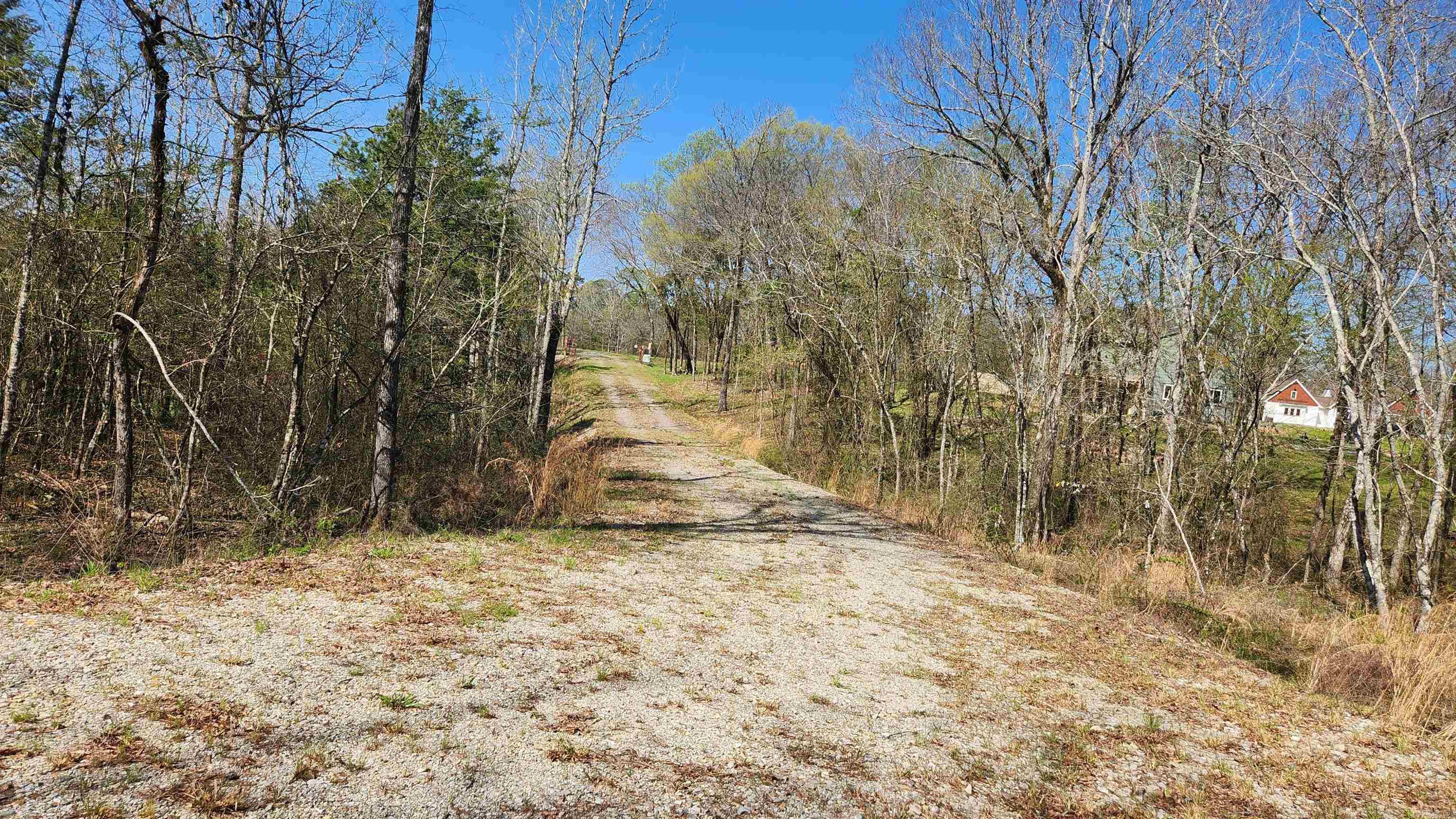 REVAS RETREAT - Land