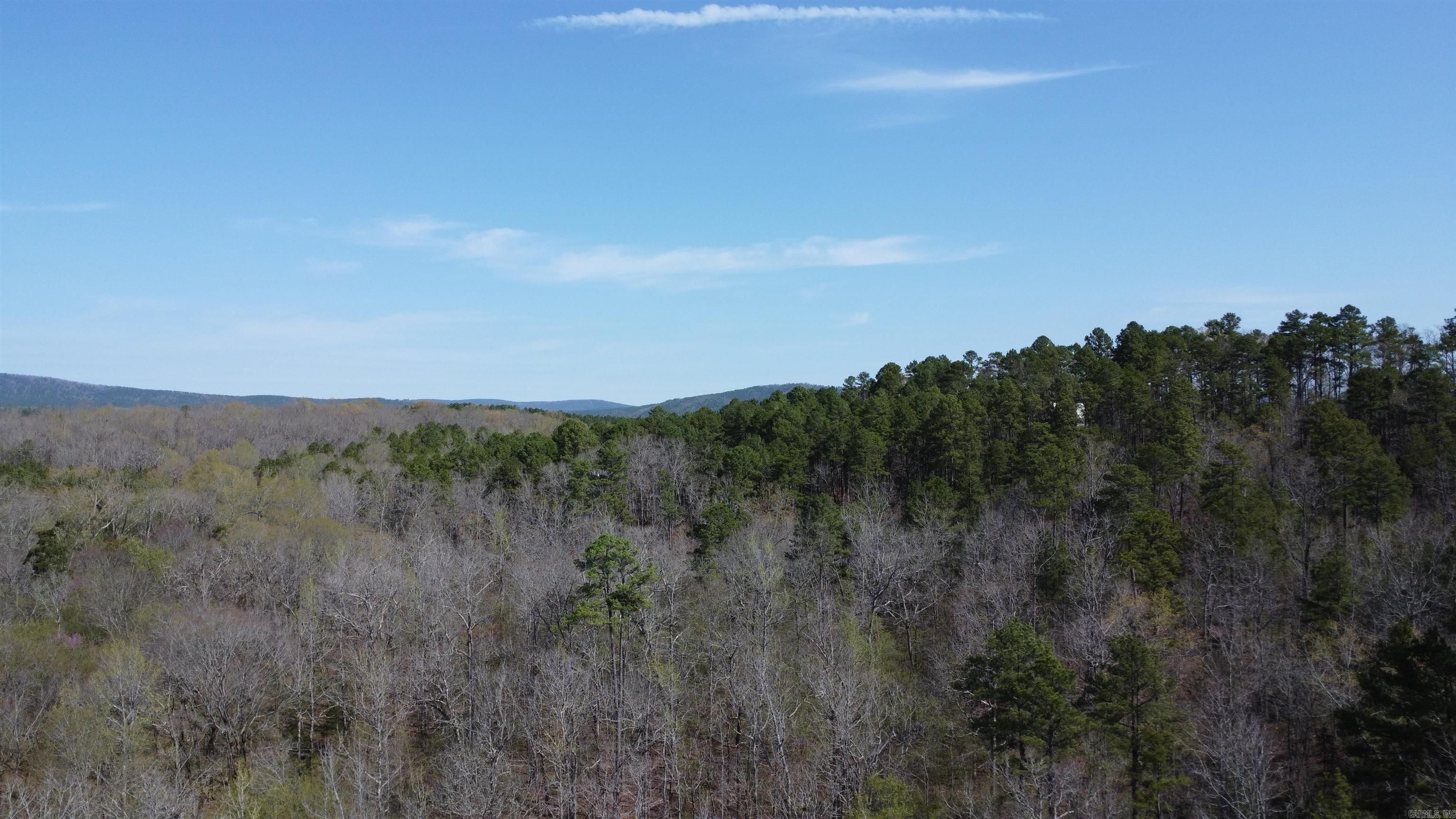 REVAS RETREAT - Land