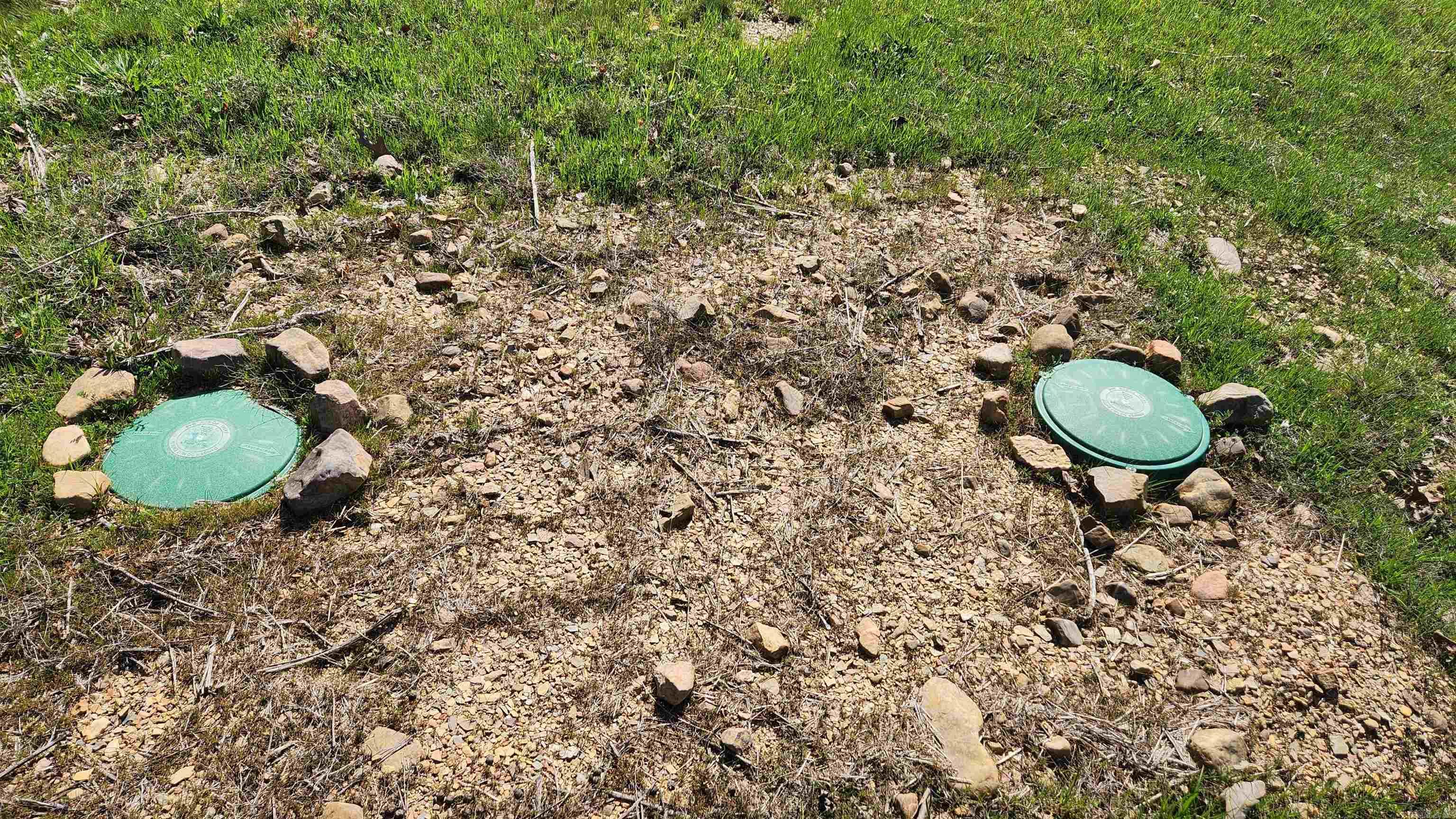 REVAS RETREAT - Land