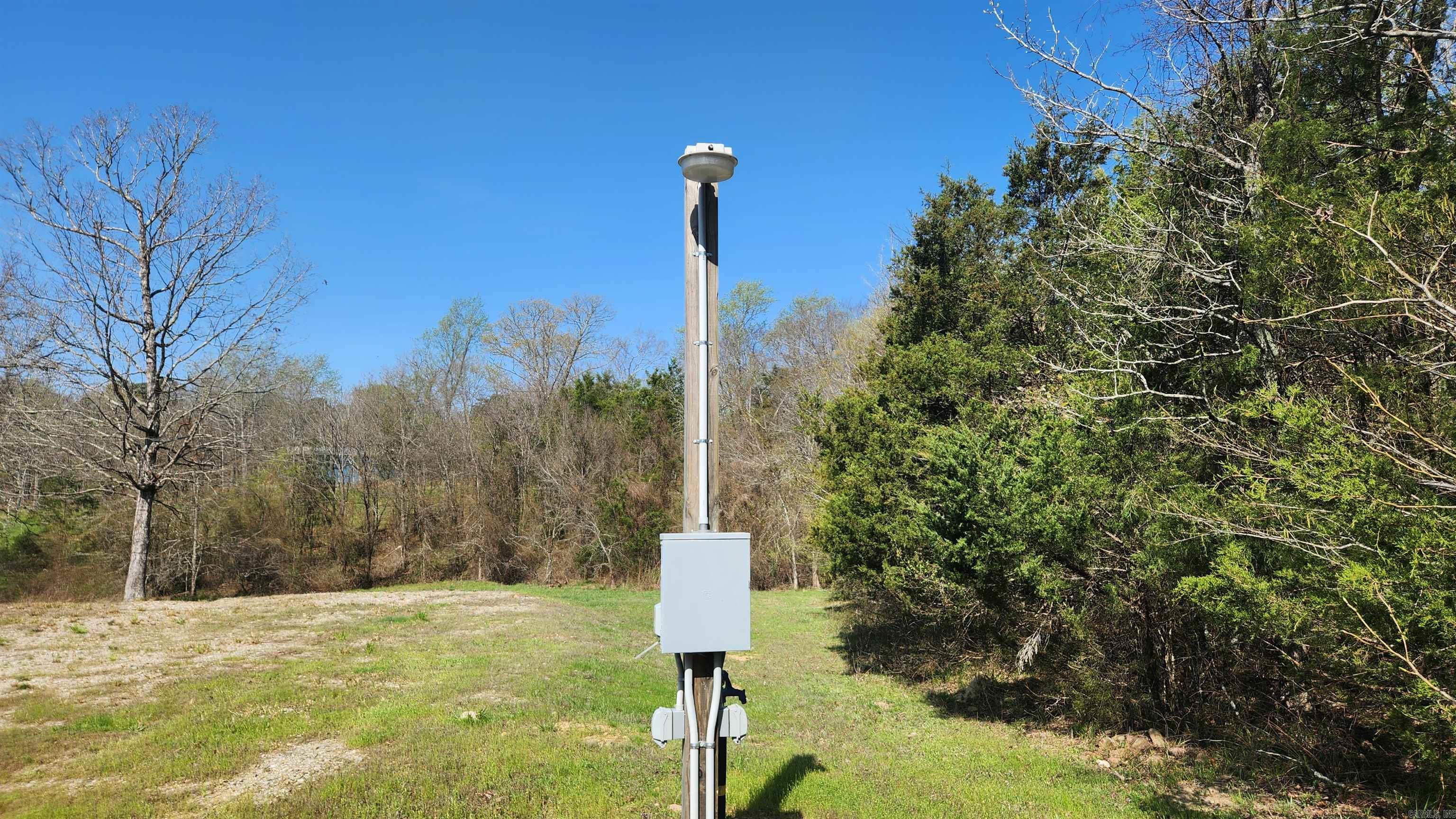 REVAS RETREAT - Land