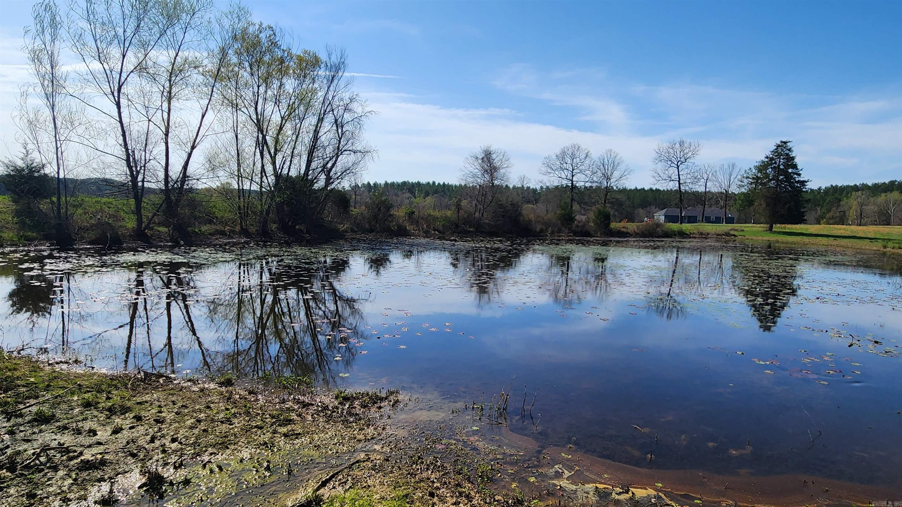 REVAS RETREAT - Land