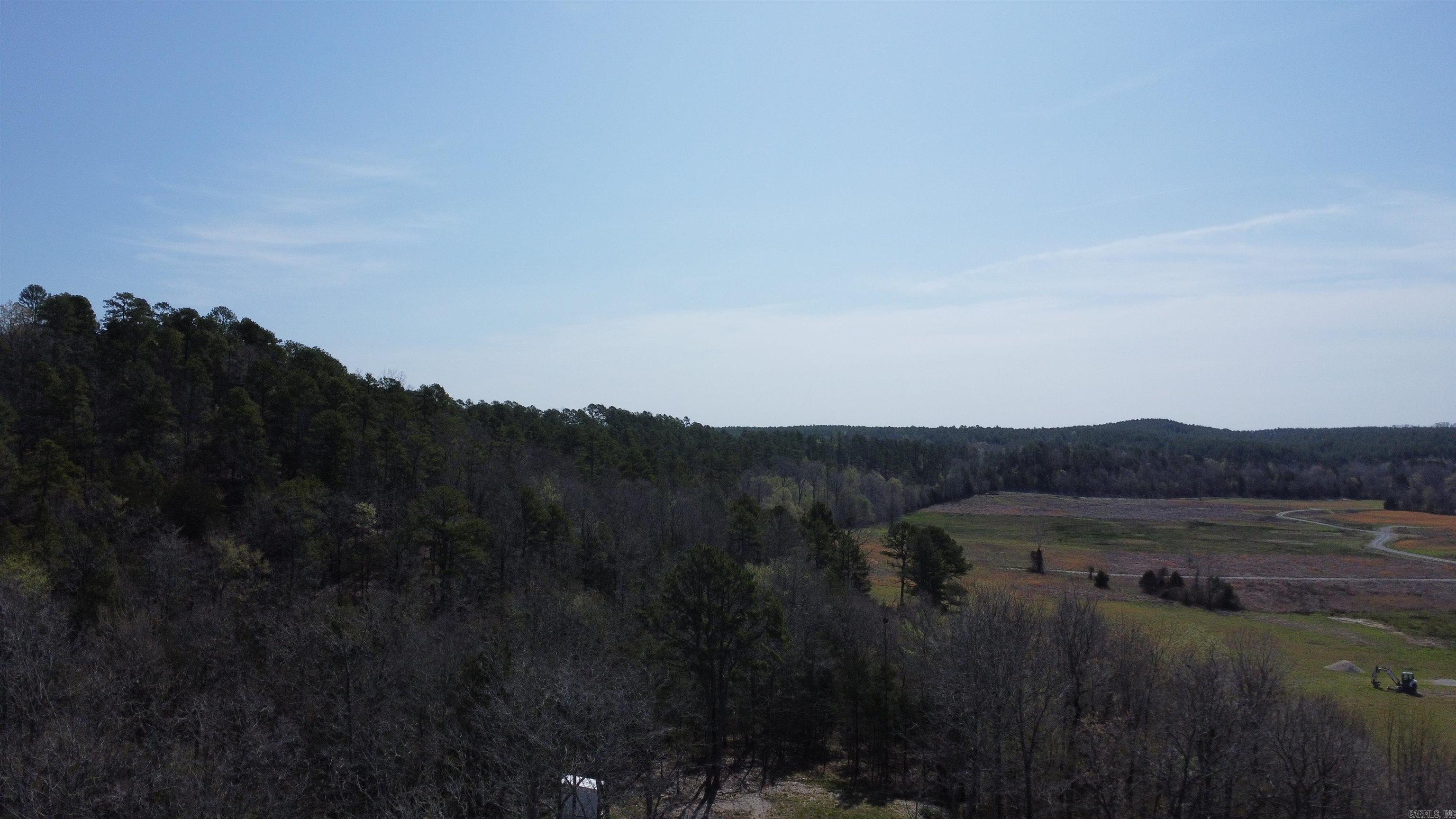 REVAS RETREAT - Land