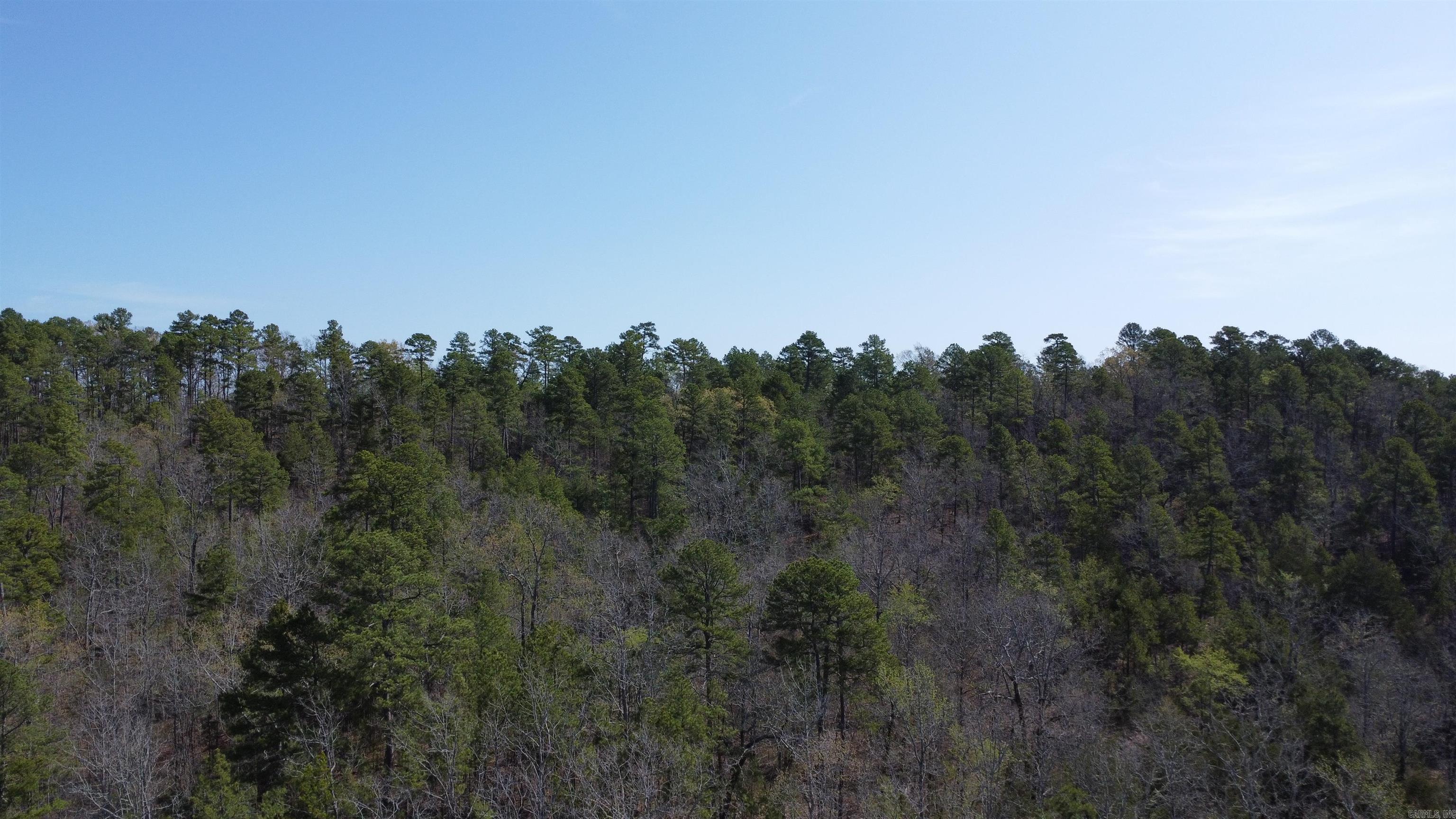 REVAS RETREAT - Land