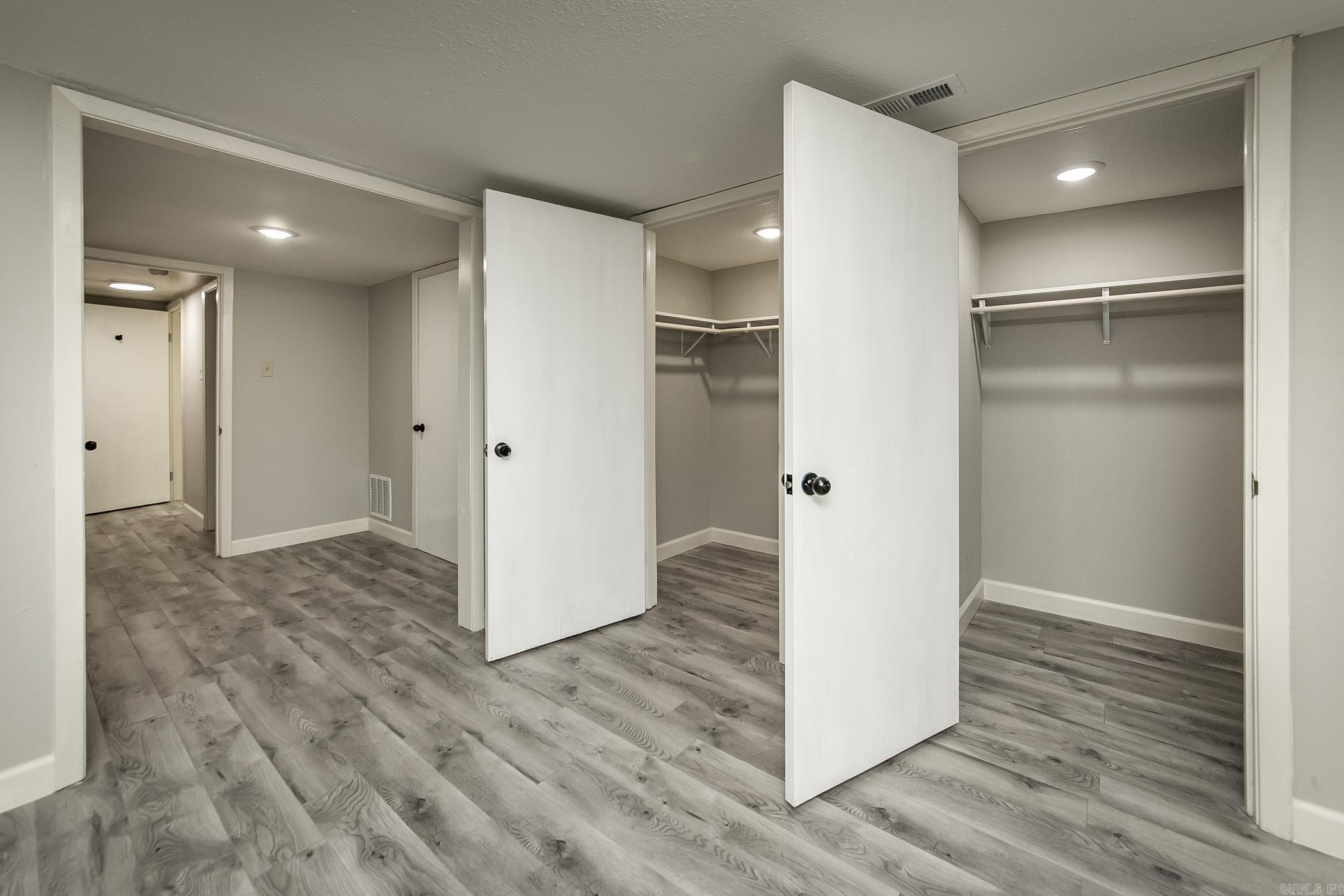 INDIAN HILLS - Residential