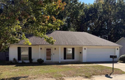 Photo of 1103 Foxwood Drive, Benton, AR 72015 (MLS # 26042567)