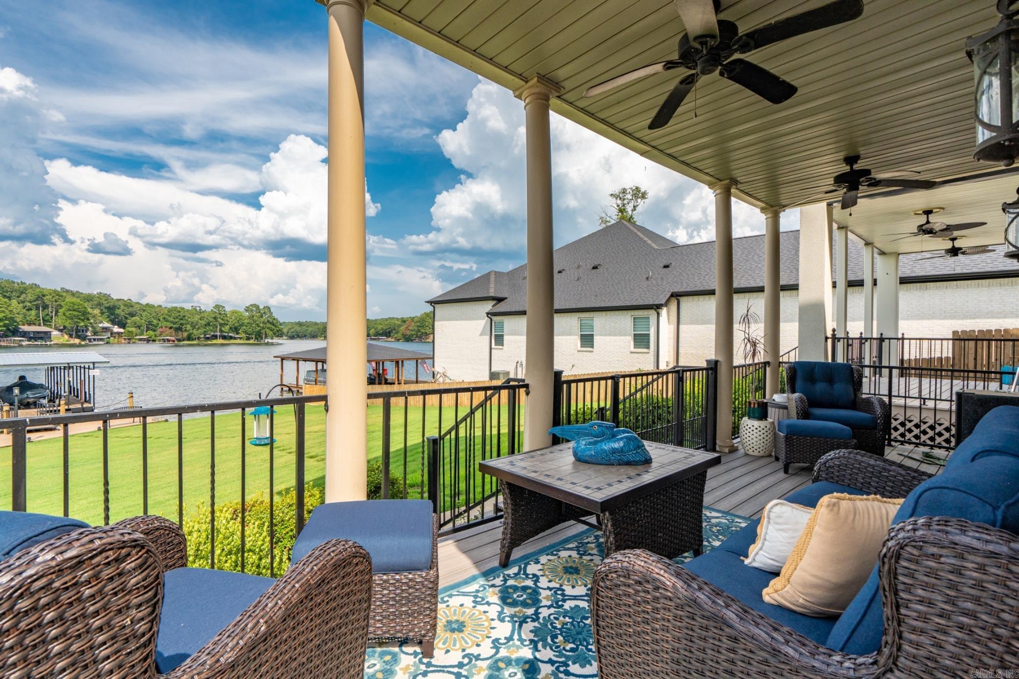 MAJESTIC LAKE VILLAGE TOWNHOMES - Residential