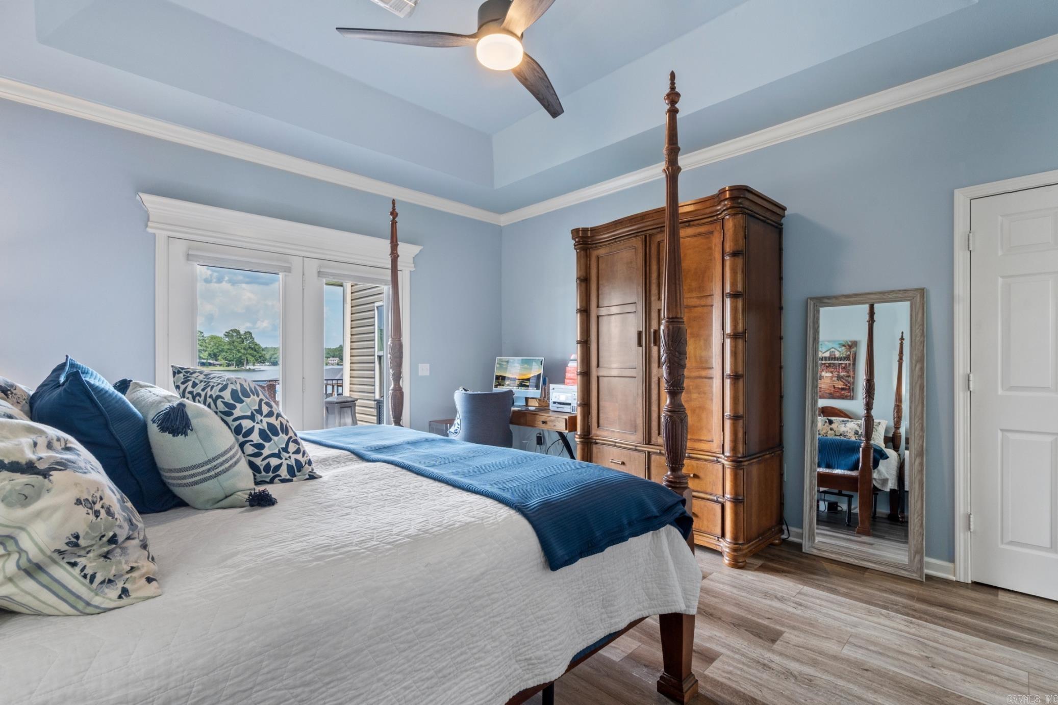 MAJESTIC LAKE VILLAGE TOWNHOMES - Residential