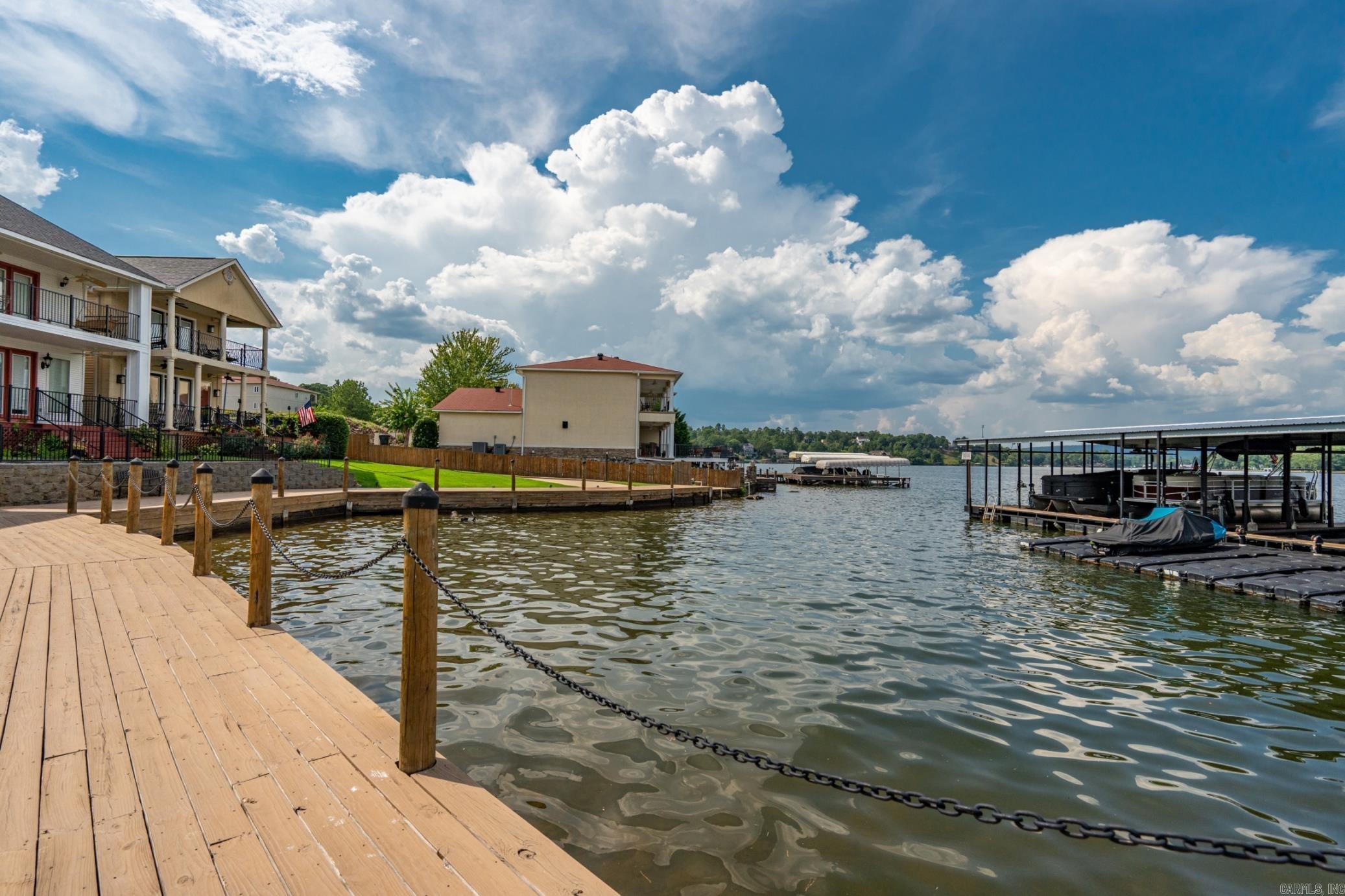 MAJESTIC LAKE VILLAGE TOWNHOMES - Residential