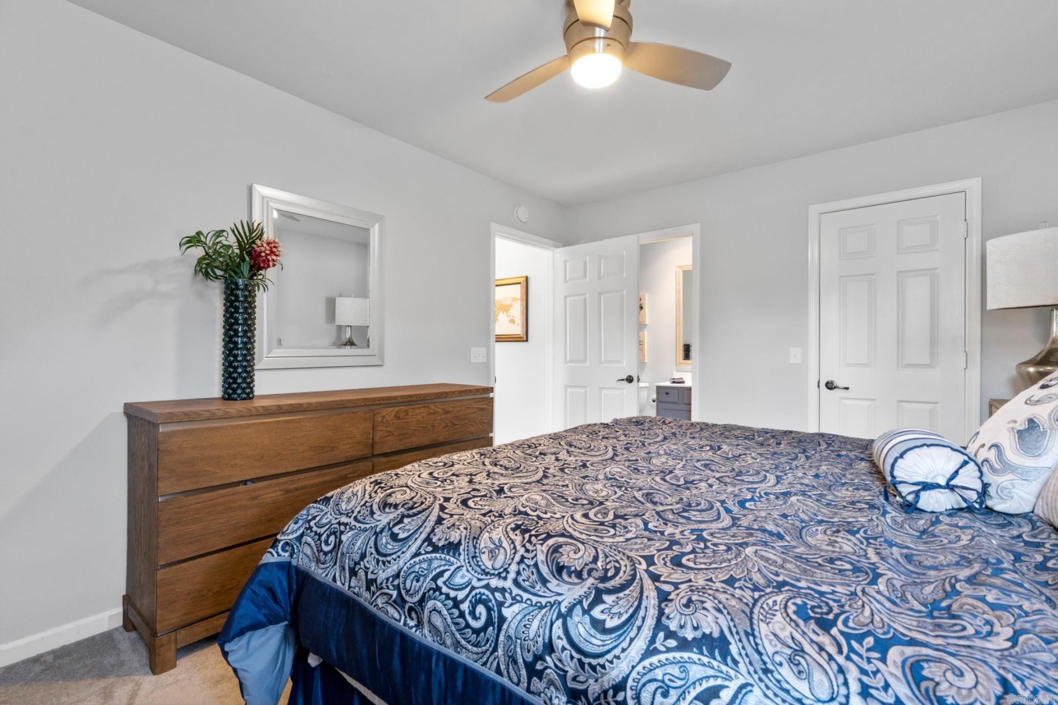 MAJESTIC LAKE VILLAGE TOWNHOMES - Residential