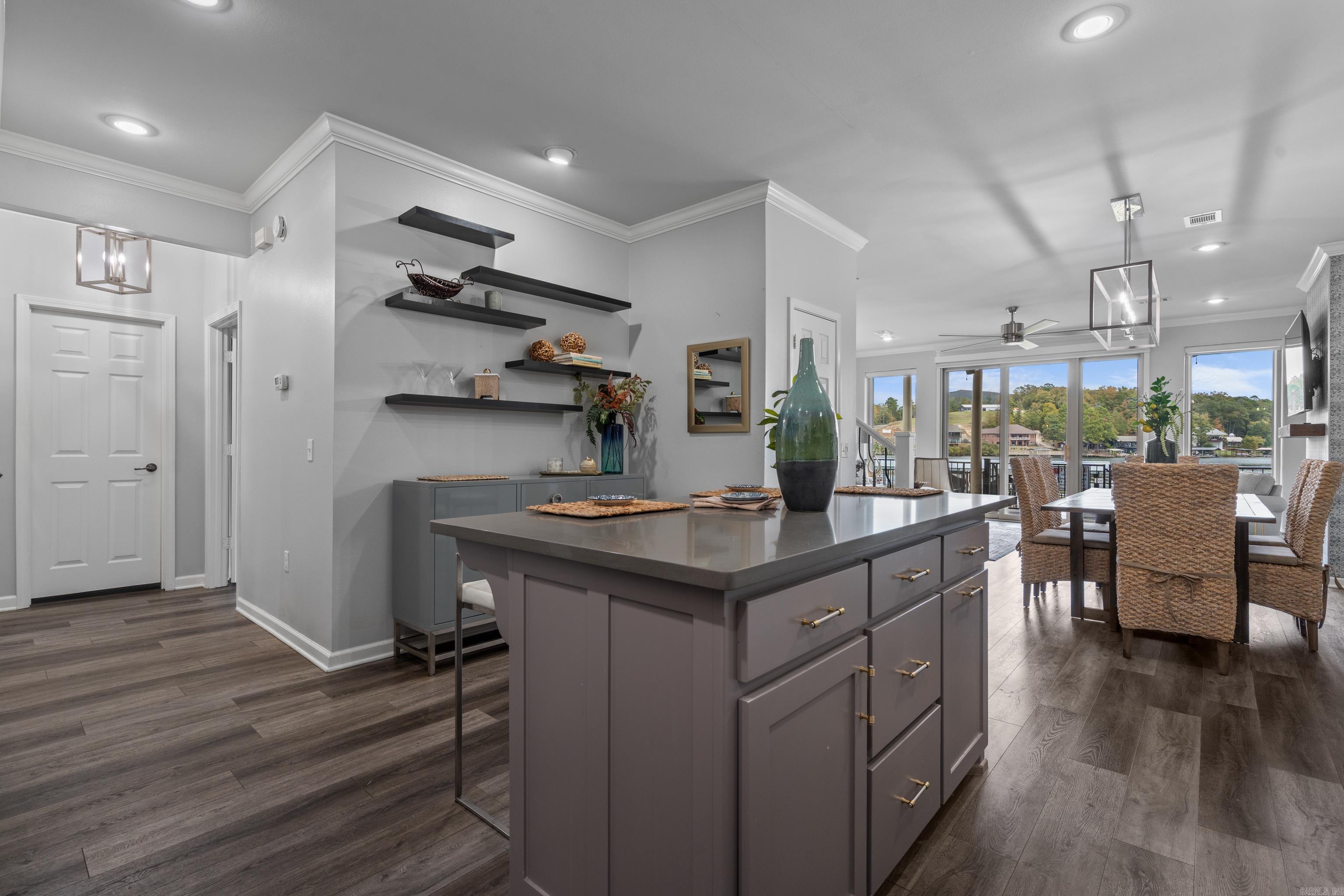 MAJESTIC LAKE VILLAGE TOWNHOMES - Residential