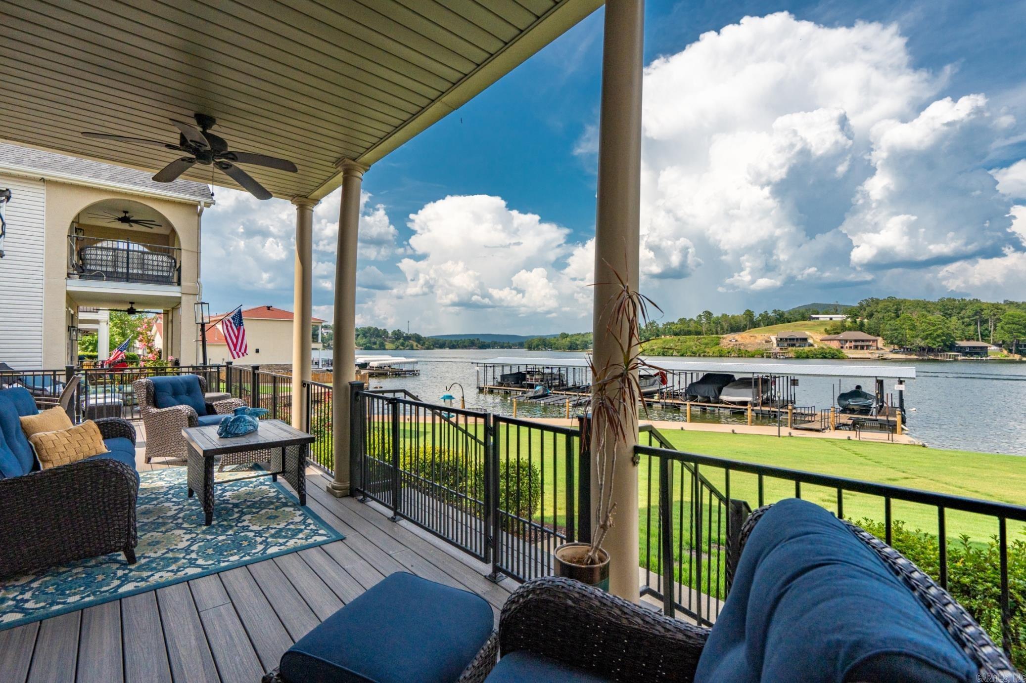 MAJESTIC LAKE VILLAGE TOWNHOMES - Residential
