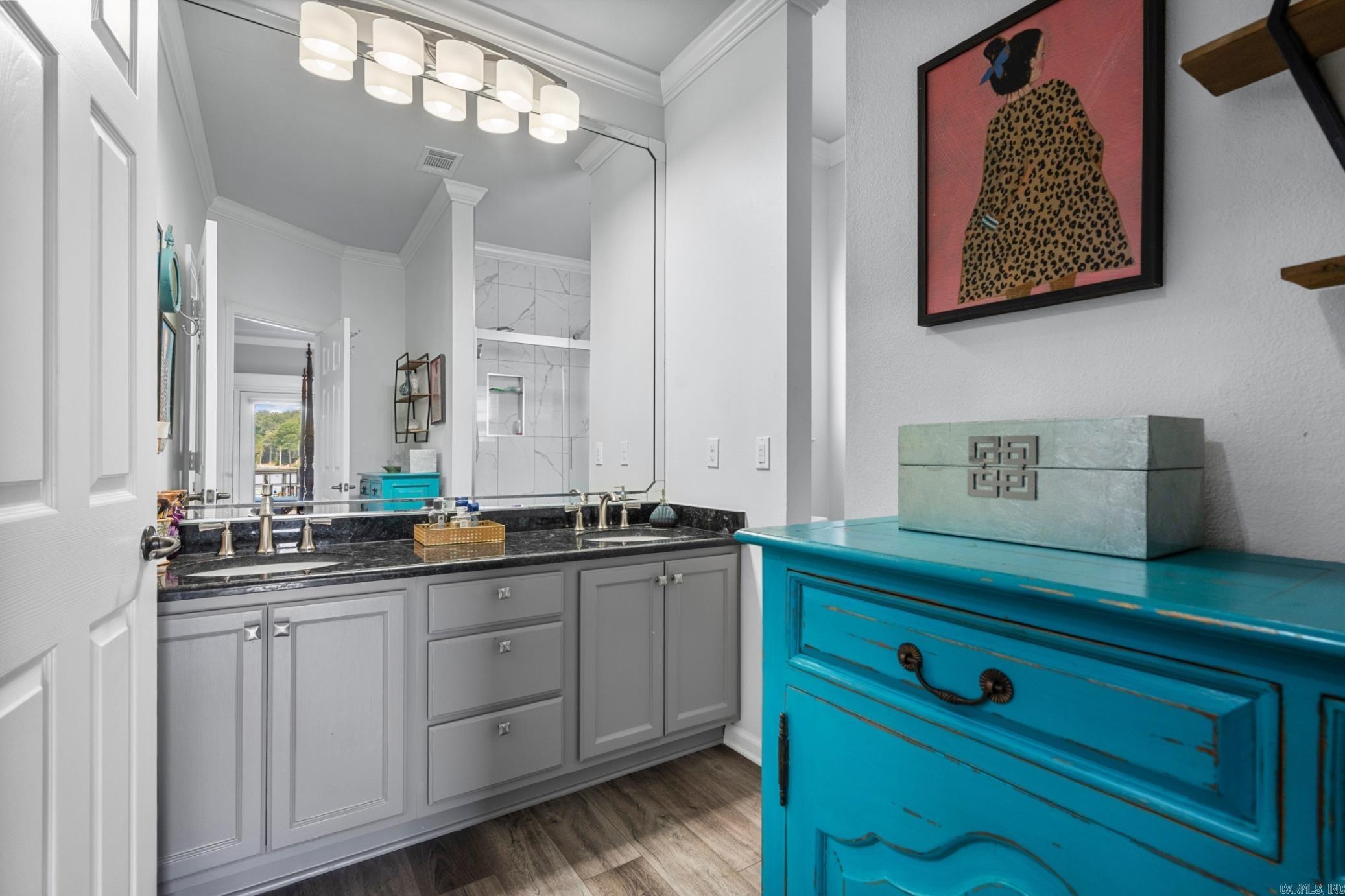 MAJESTIC LAKE VILLAGE TOWNHOMES - Residential