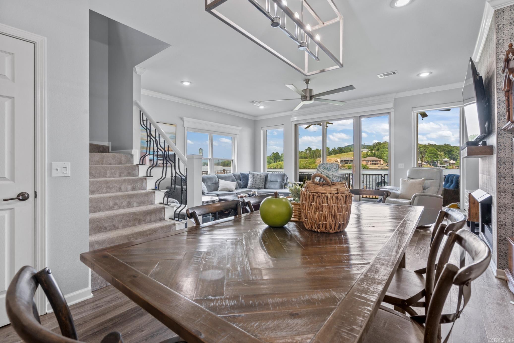 MAJESTIC LAKE VILLAGE TOWNHOMES - Residential