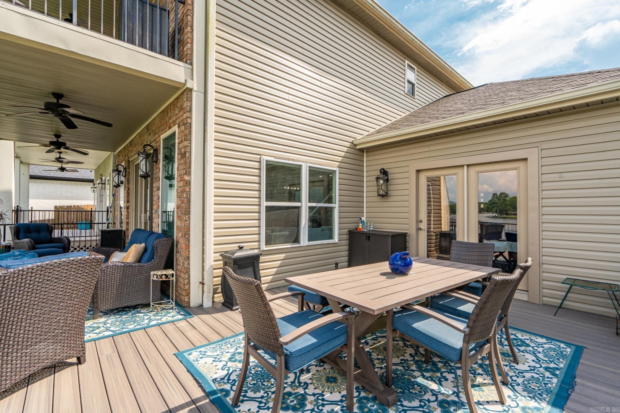 MAJESTIC LAKE VILLAGE TOWNHOMES - Residential