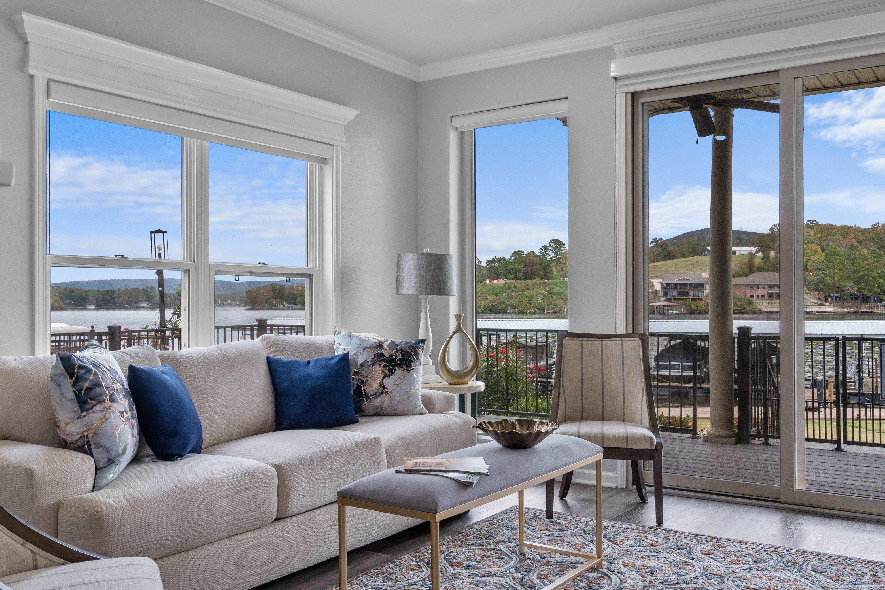 MAJESTIC LAKE VILLAGE TOWNHOMES - Residential