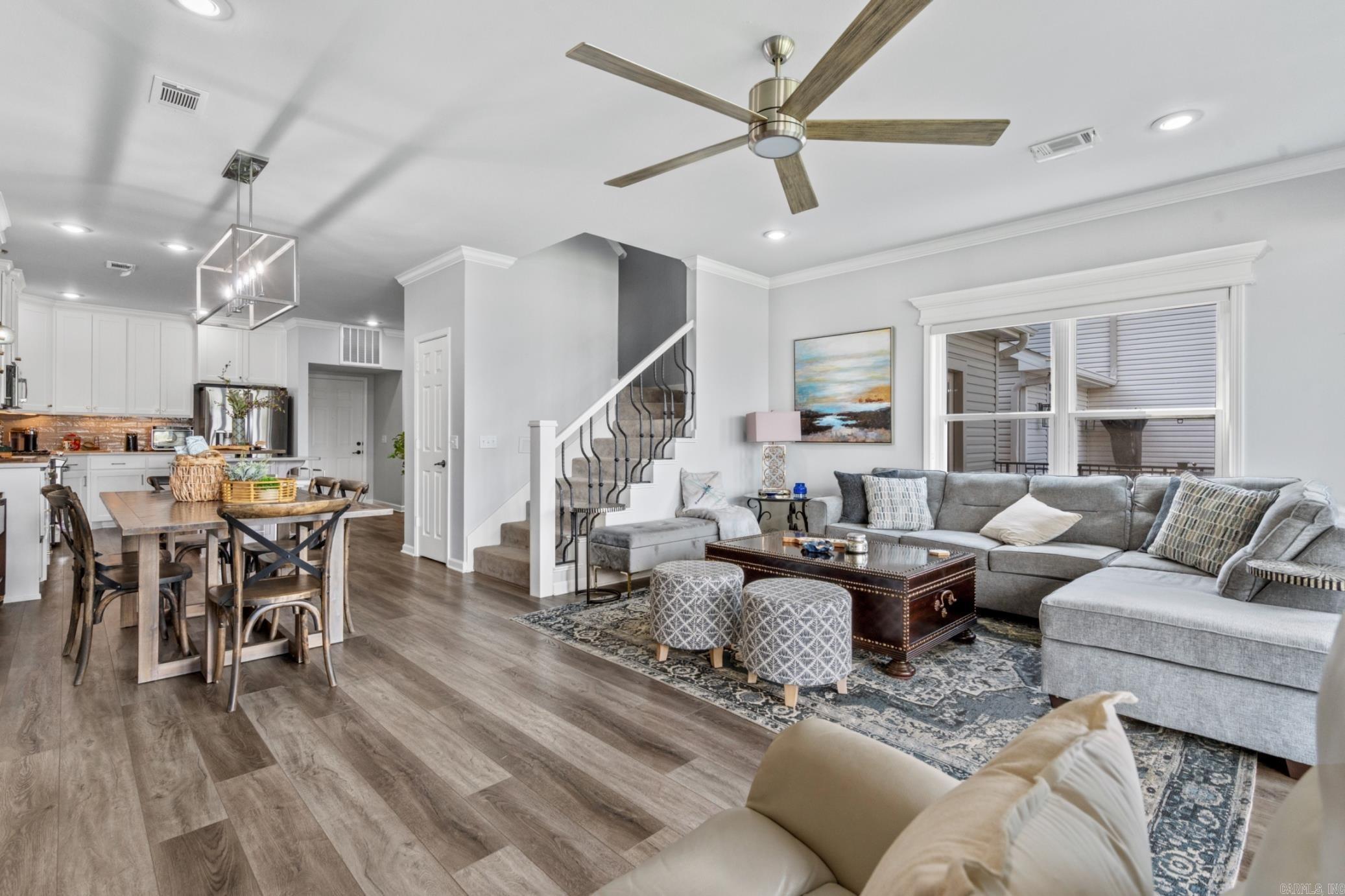 MAJESTIC LAKE VILLAGE TOWNHOMES - Residential