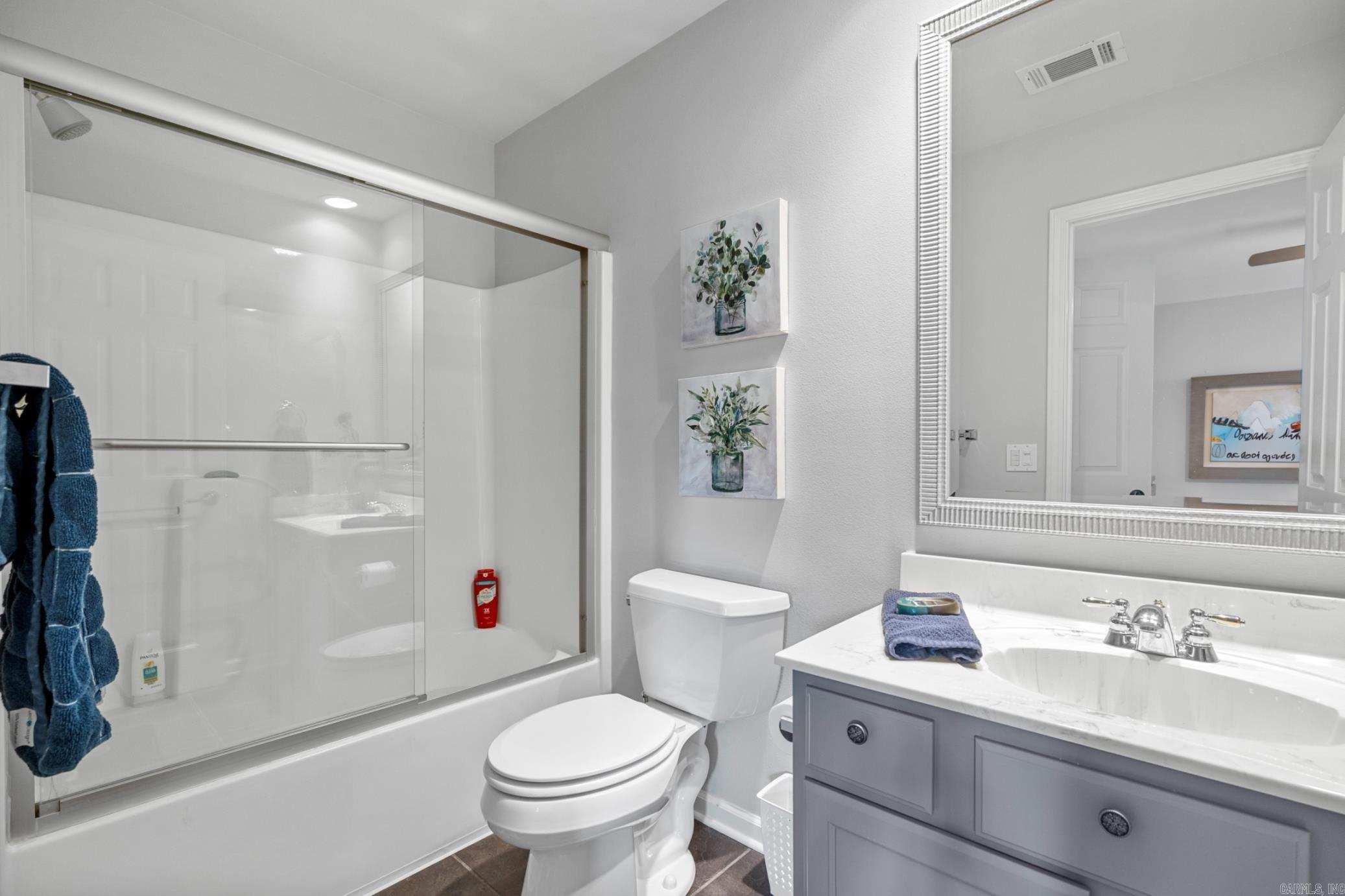 MAJESTIC LAKE VILLAGE TOWNHOMES - Residential