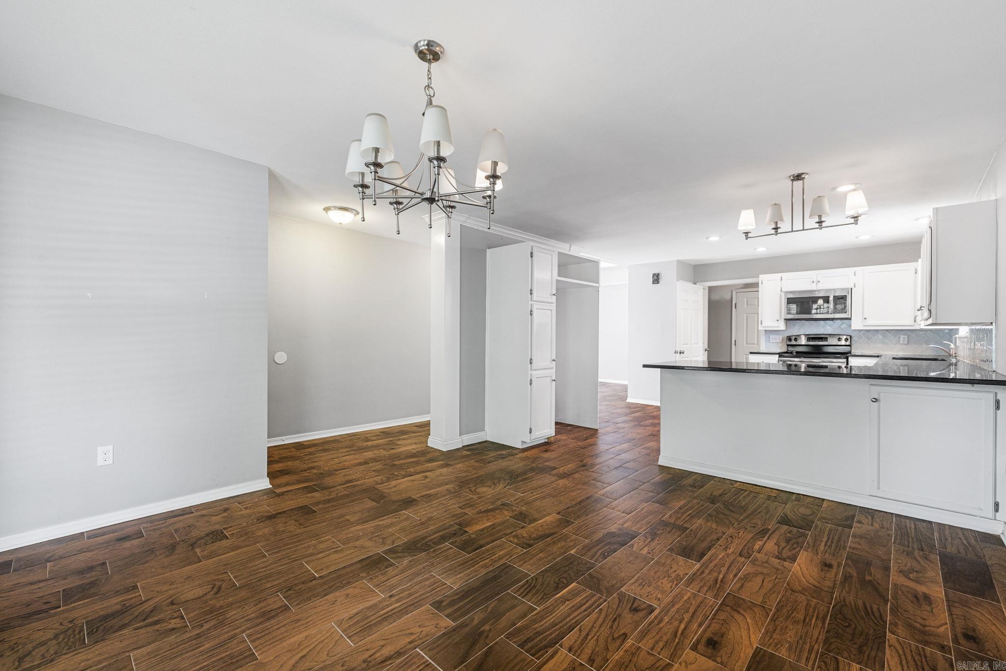 SADDLETOP - Residential