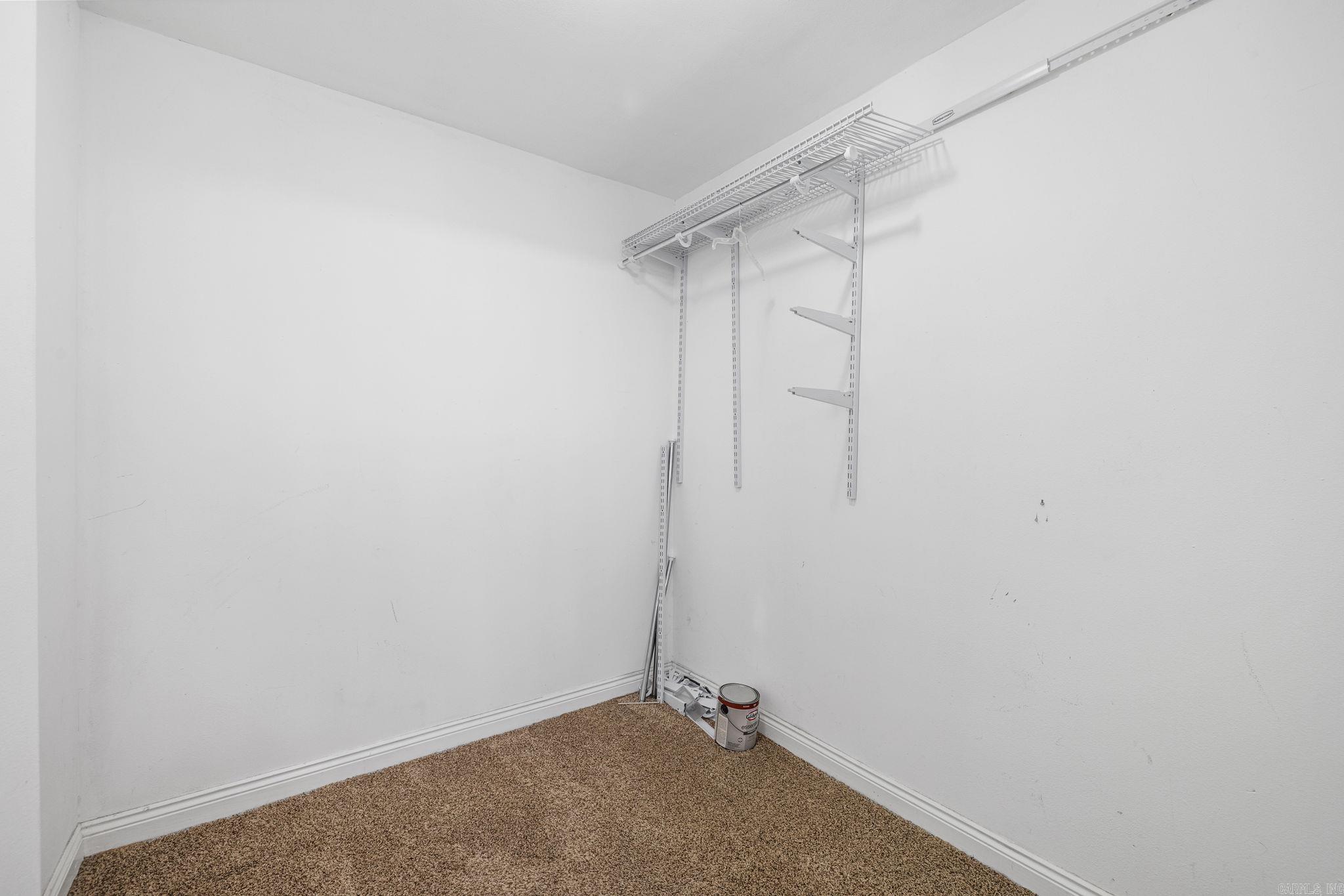 SADDLETOP - Residential