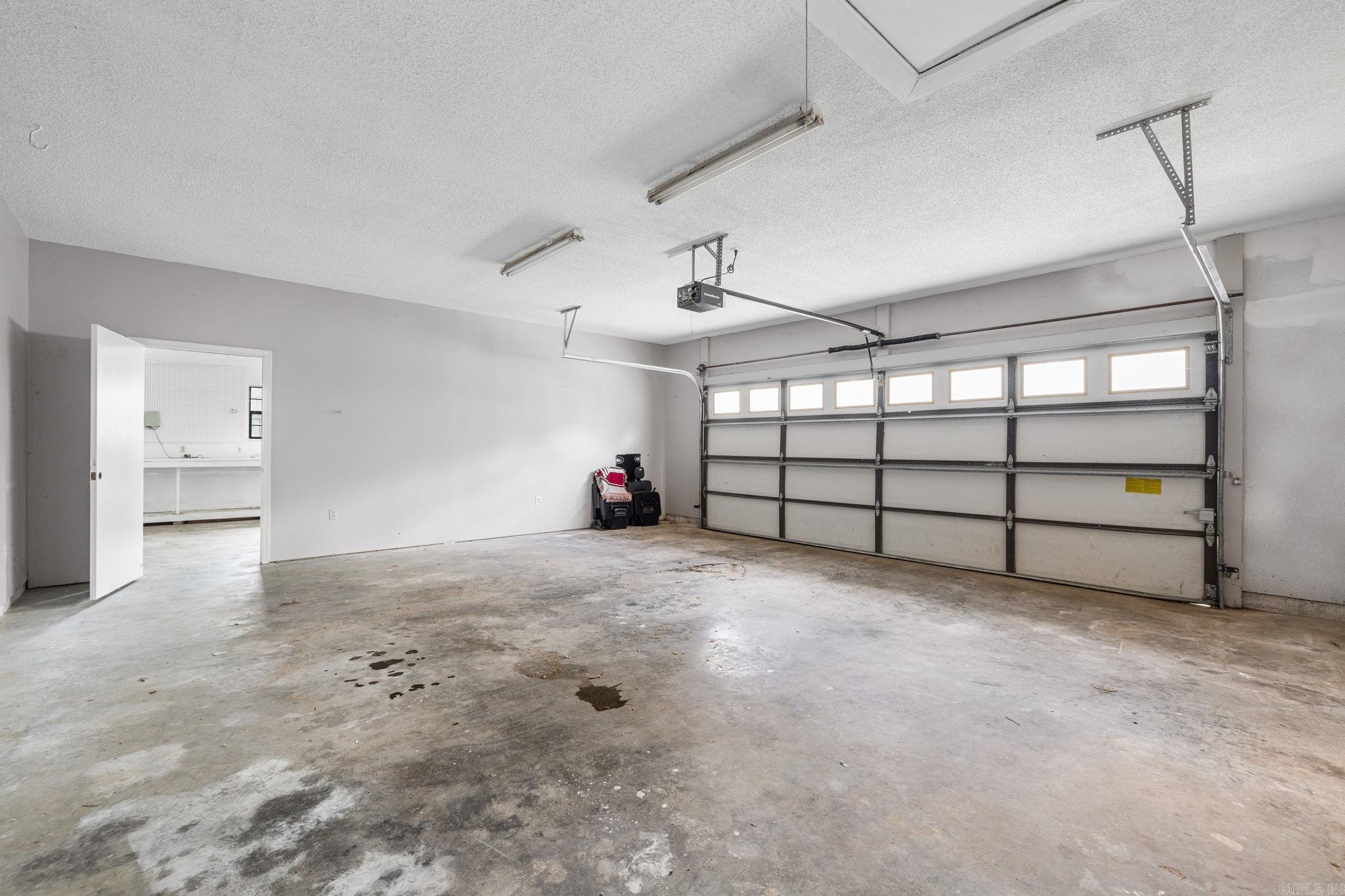 SADDLETOP - Residential