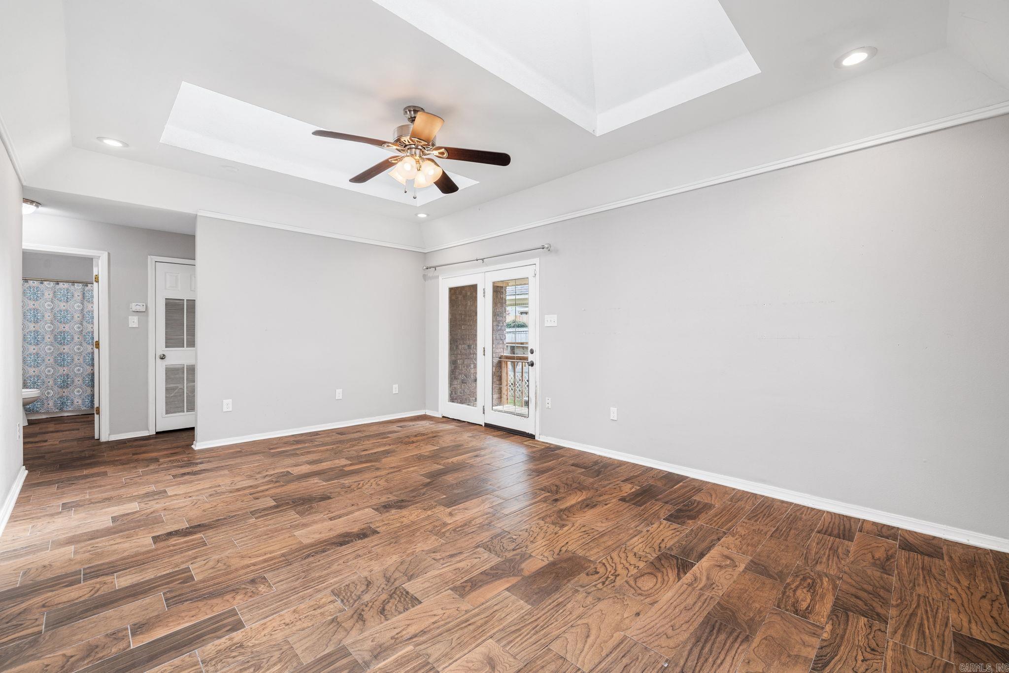 SADDLETOP - Residential