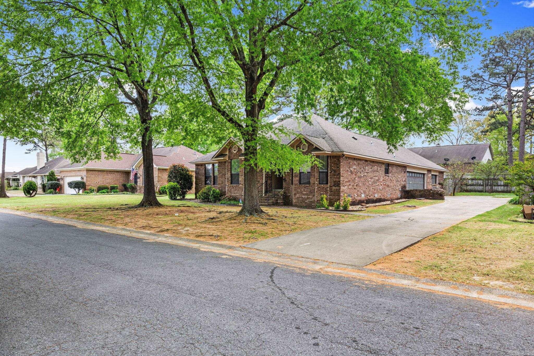 SADDLETOP - Residential