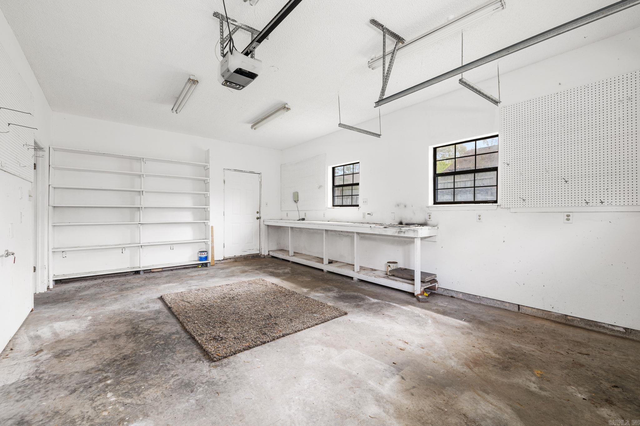 SADDLETOP - Residential