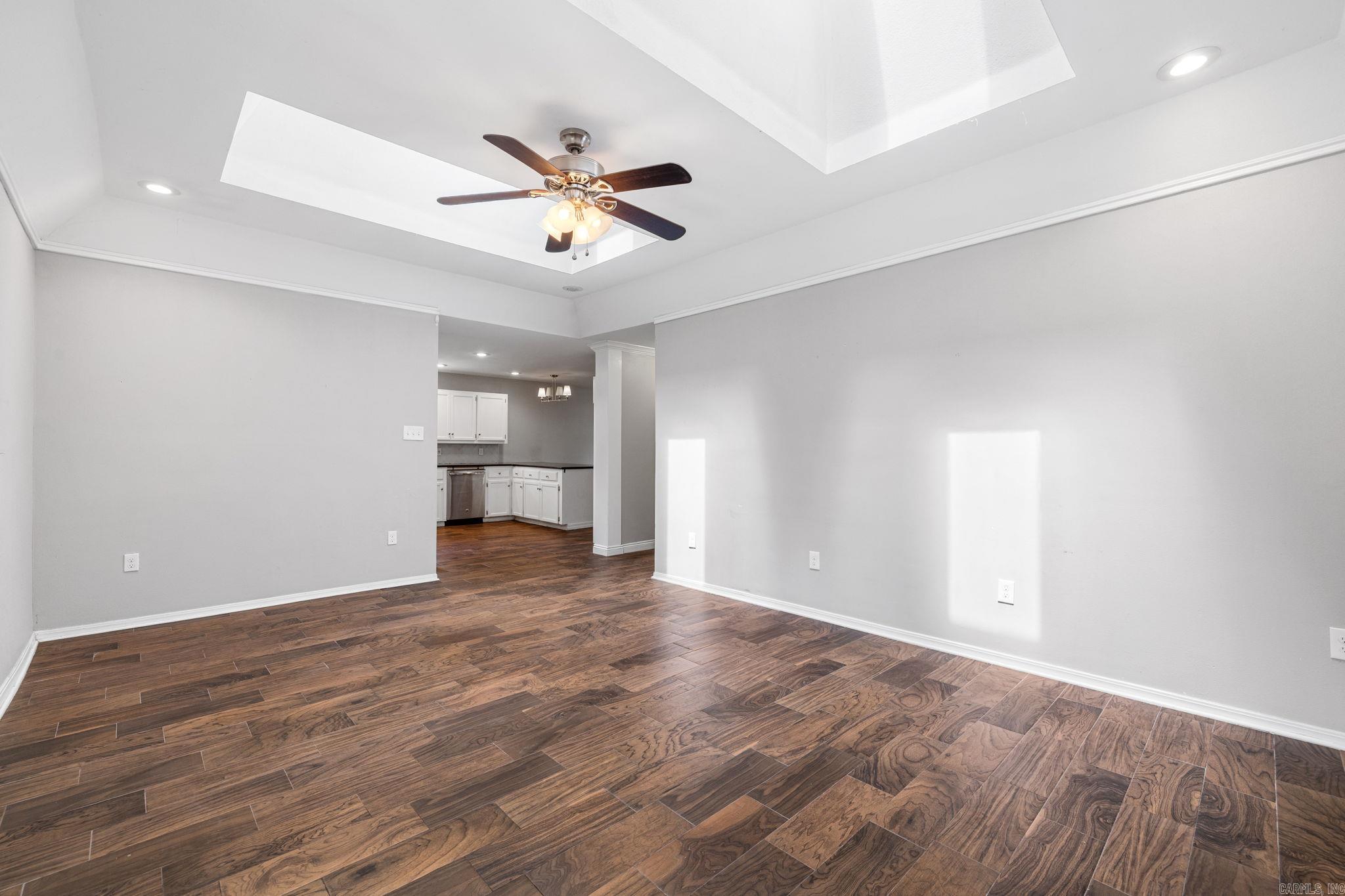 SADDLETOP - Residential