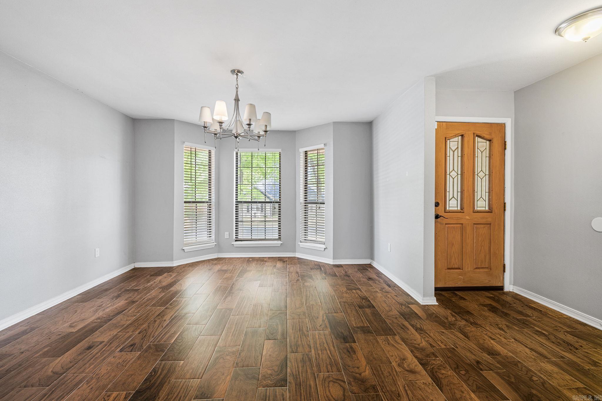 SADDLETOP - Residential