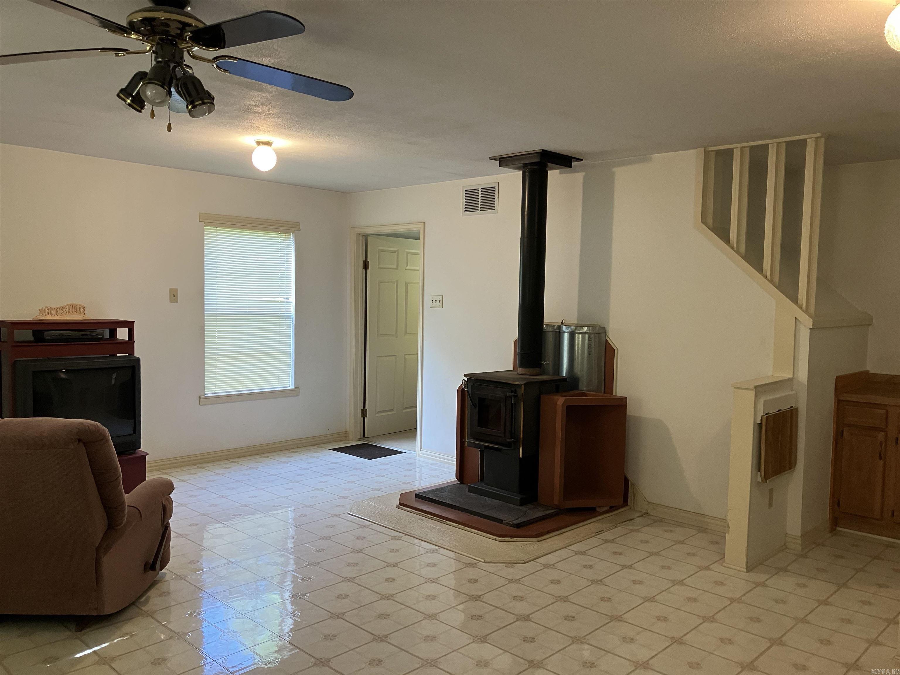 PENCIL BLUFF - Residential