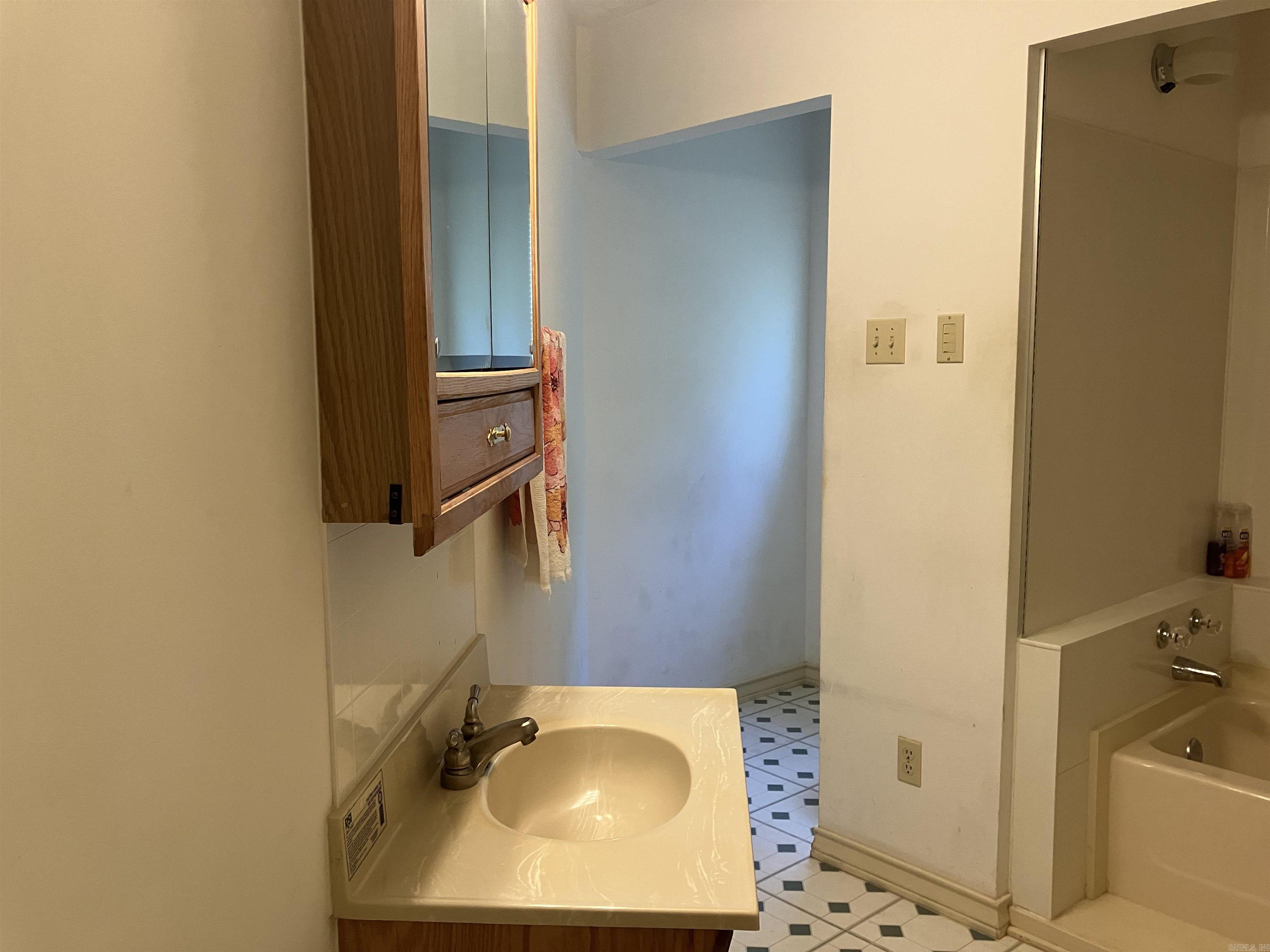 PENCIL BLUFF - Residential