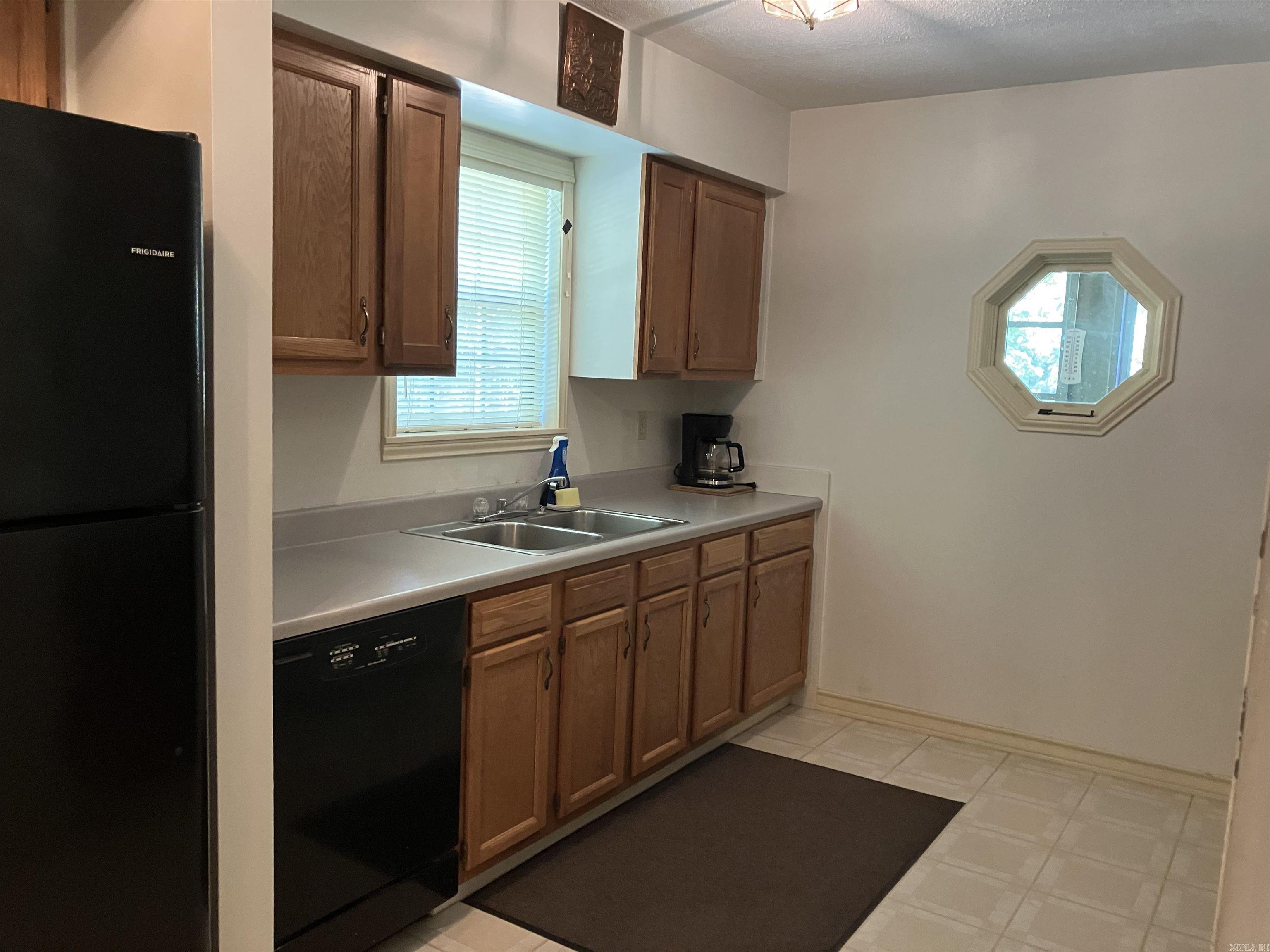 PENCIL BLUFF - Residential