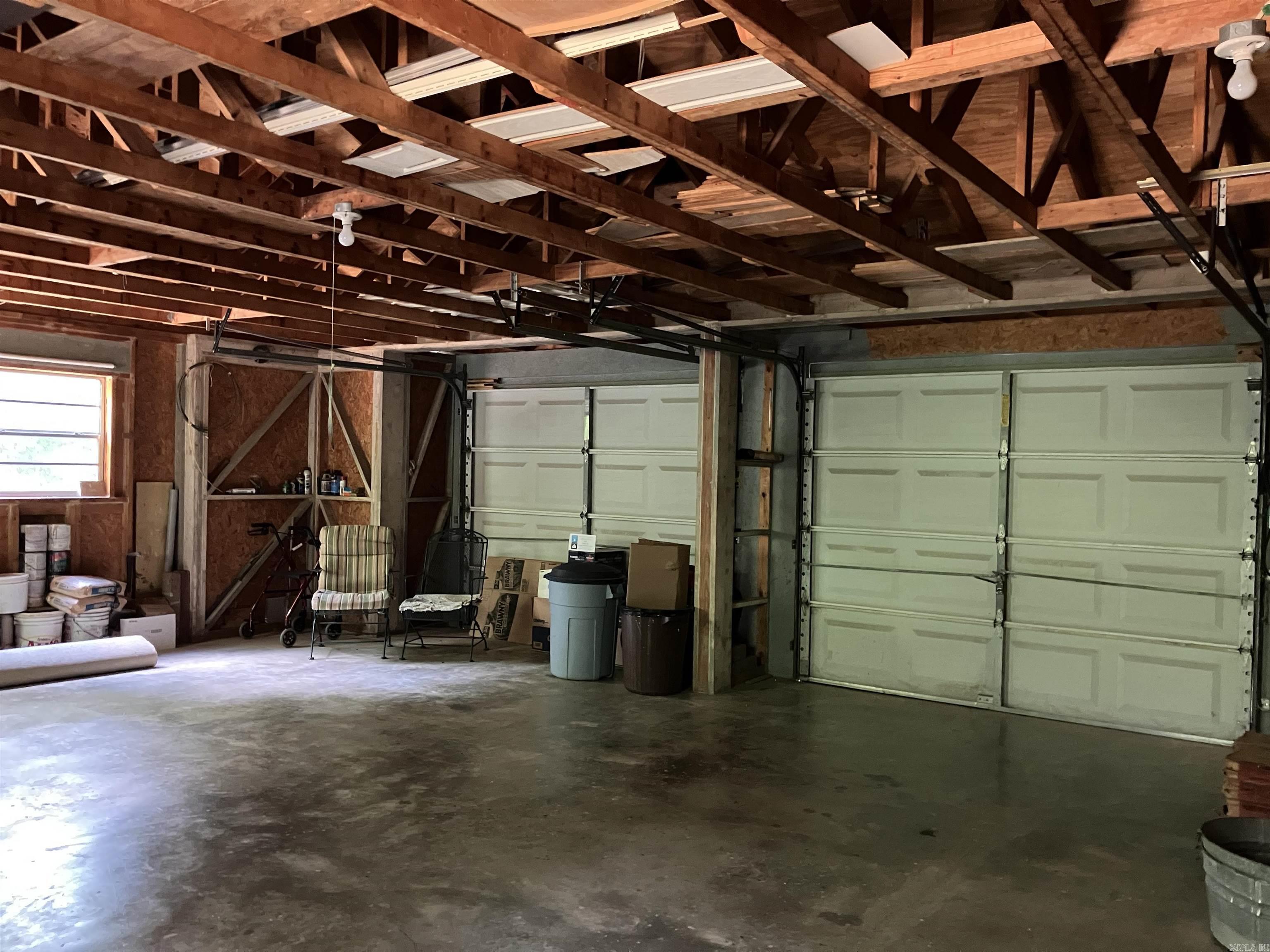 PENCIL BLUFF - Residential