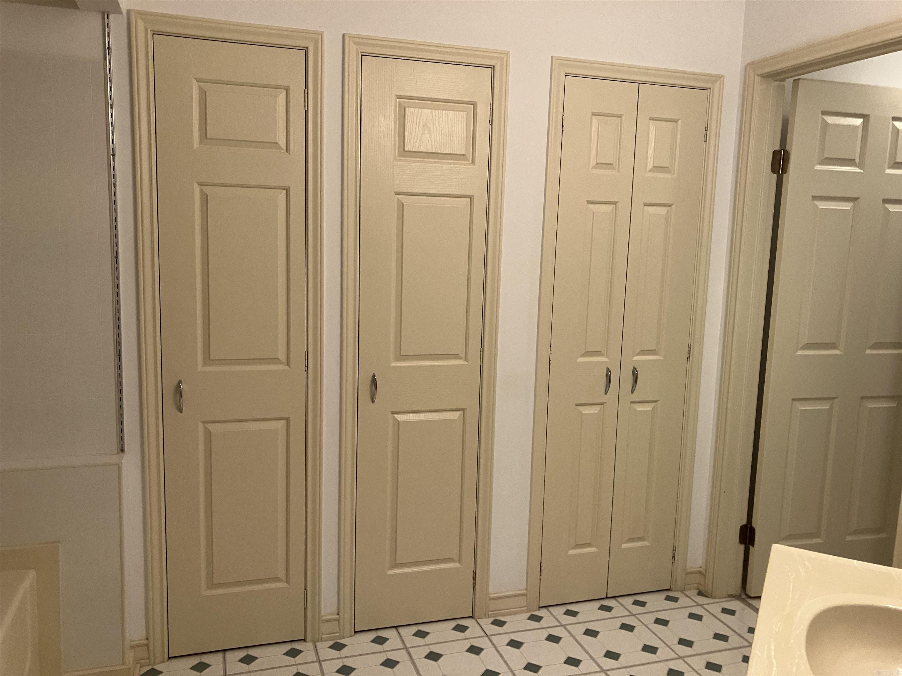 PENCIL BLUFF - Residential