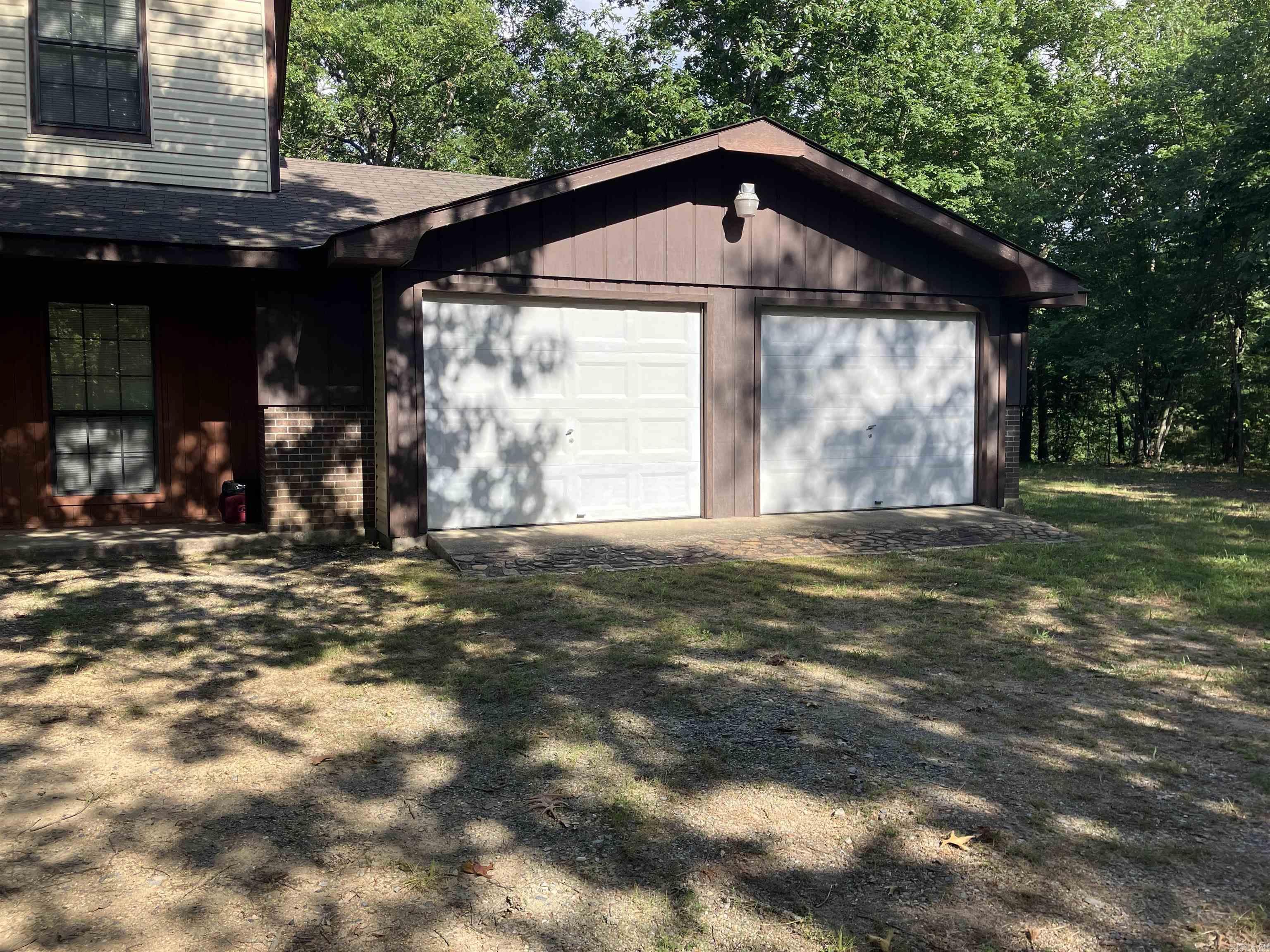 PENCIL BLUFF - Residential