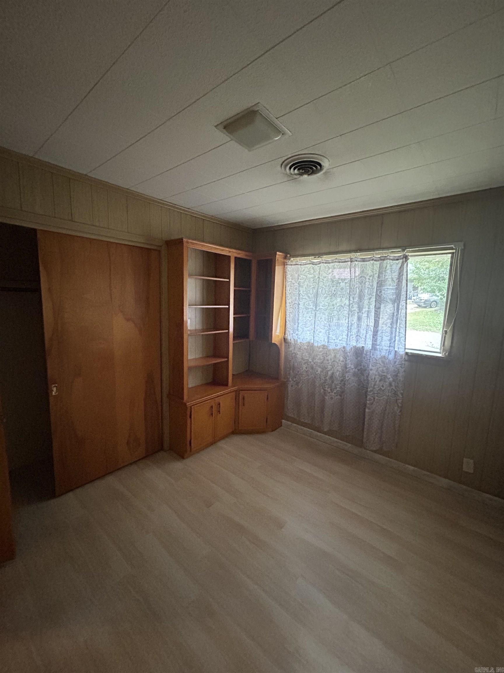 WEST WOODS - Residential