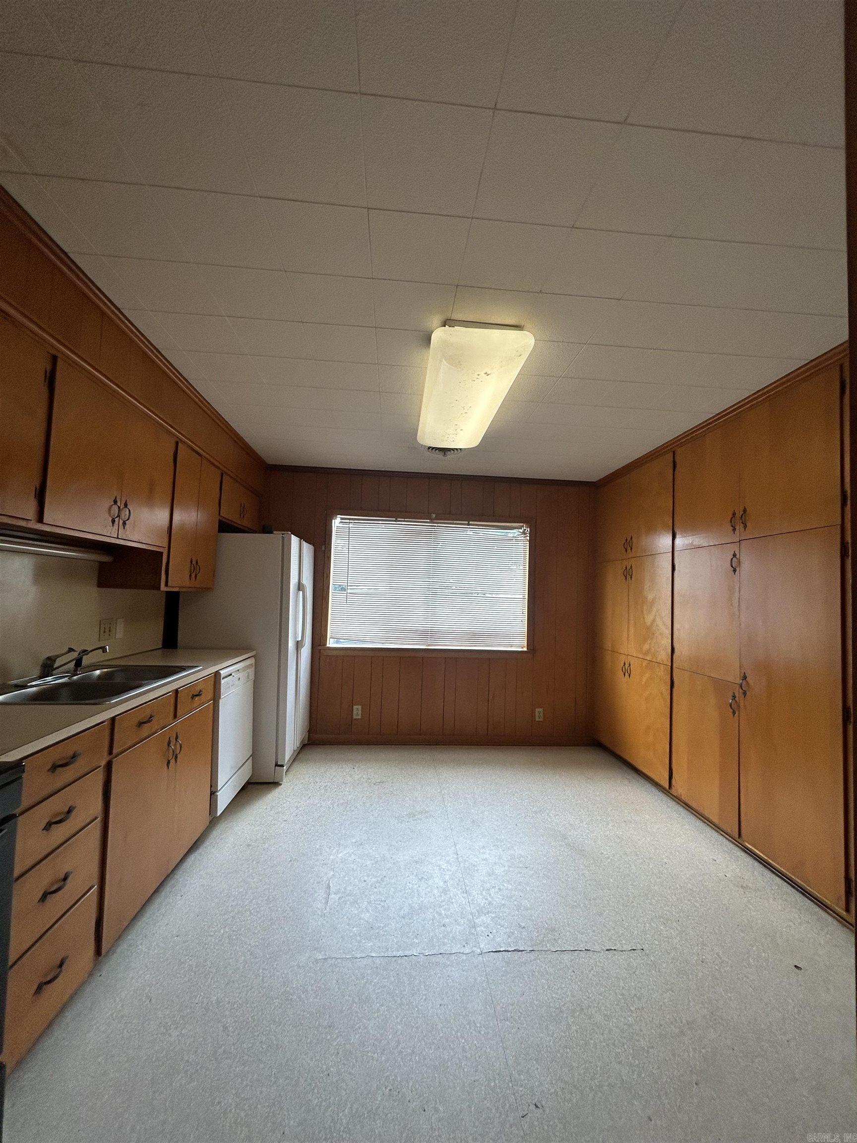 WEST WOODS - Residential